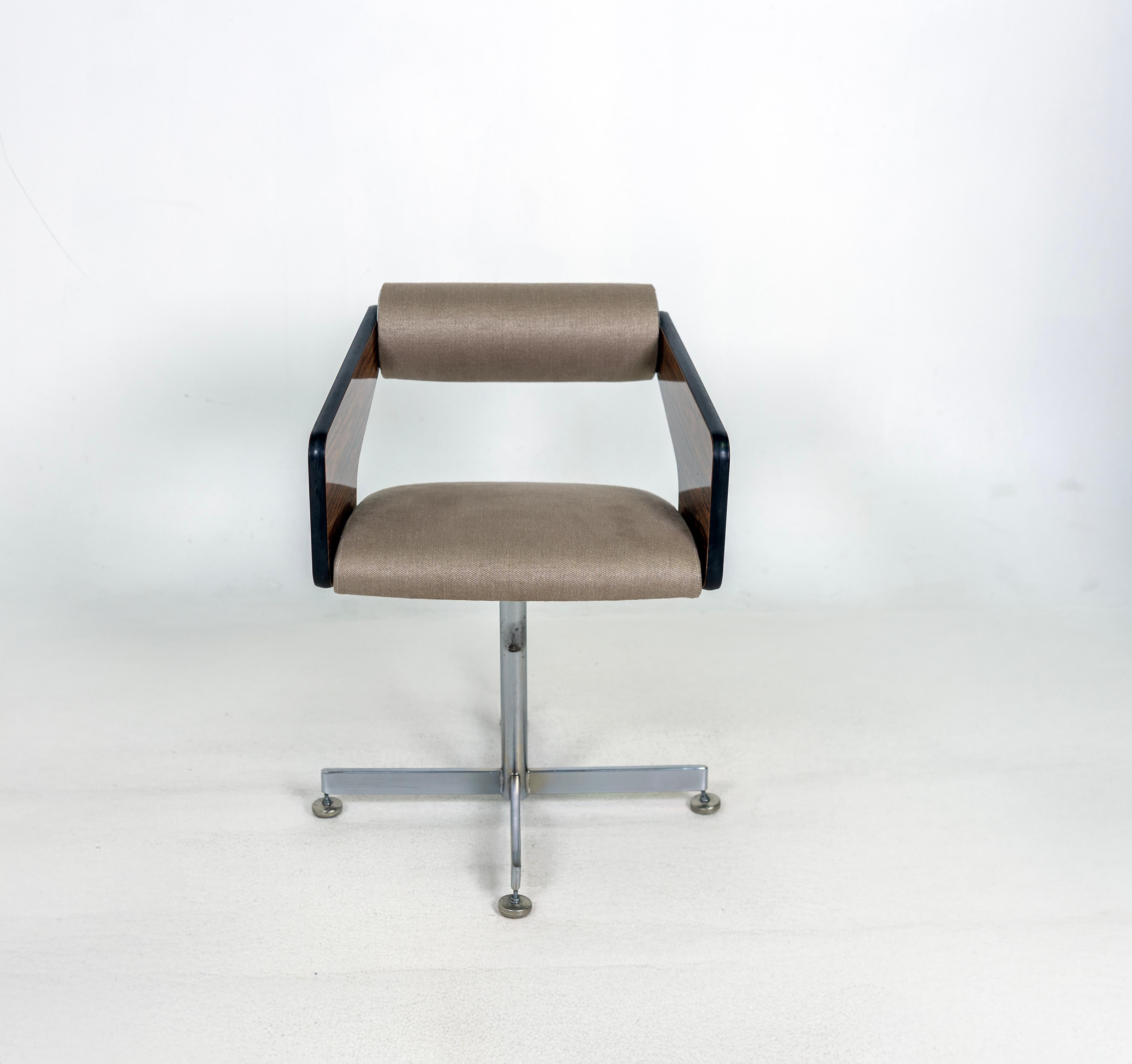 Fauteuil pivotant de Luigi Tiengo en vente 3