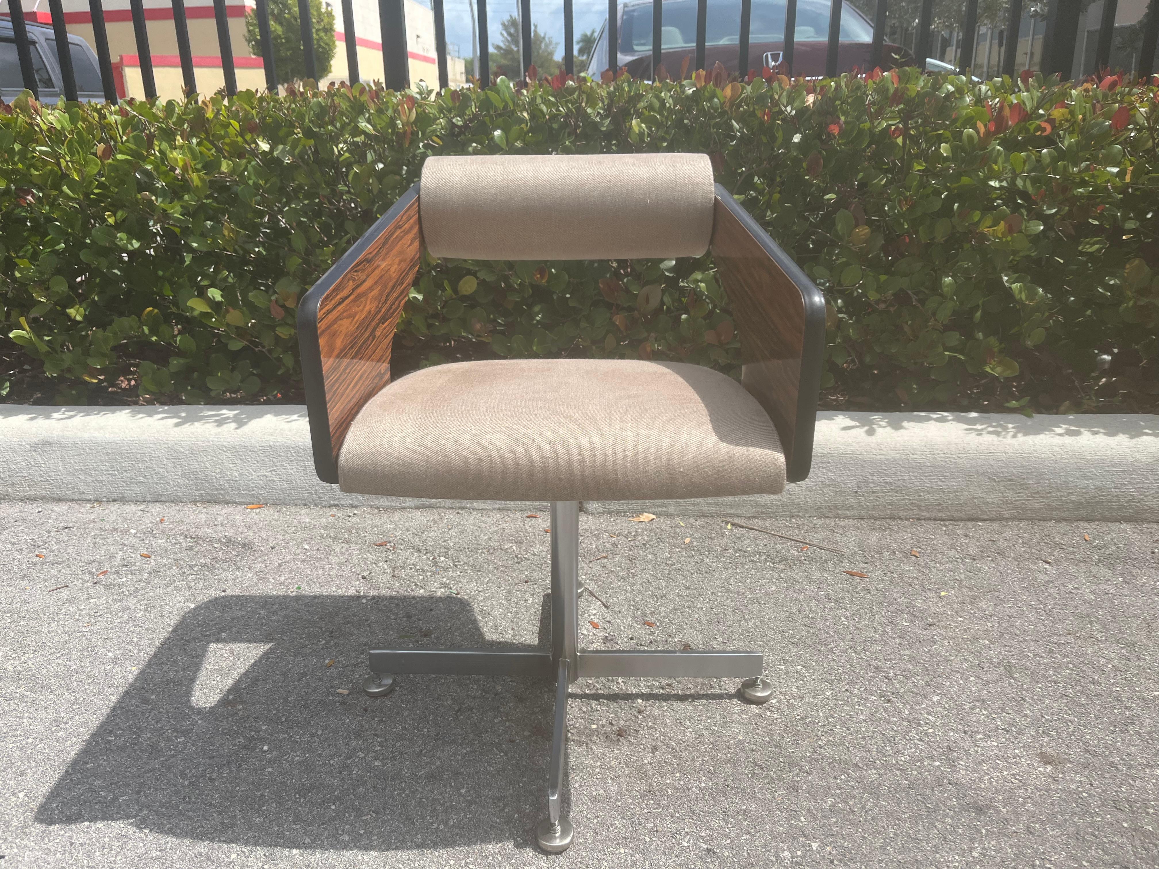 Fauteuil pivotant de Luigi Tiengo en vente 13
