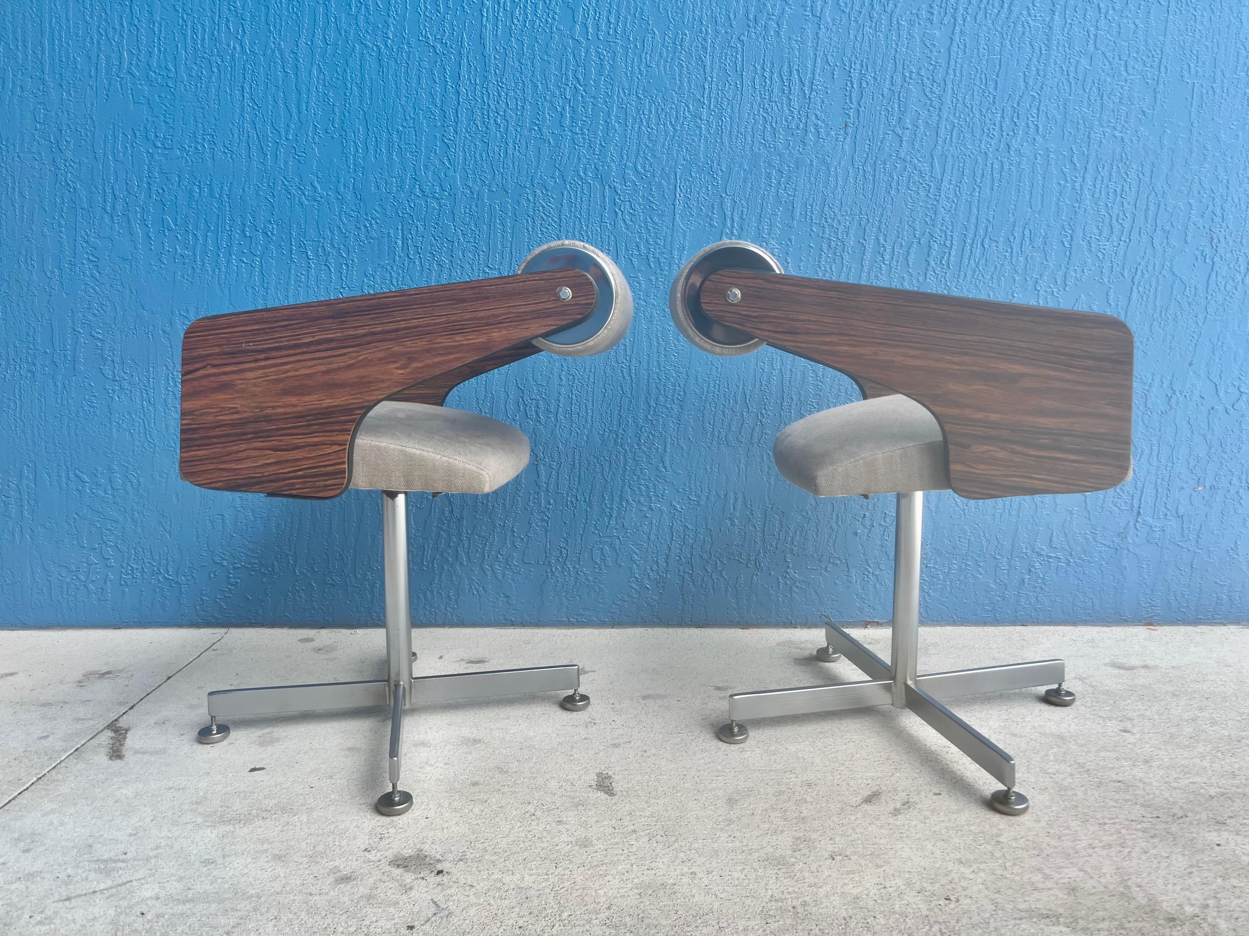 Mid-Century Modern Fauteuil pivotant de Luigi Tiengo en vente