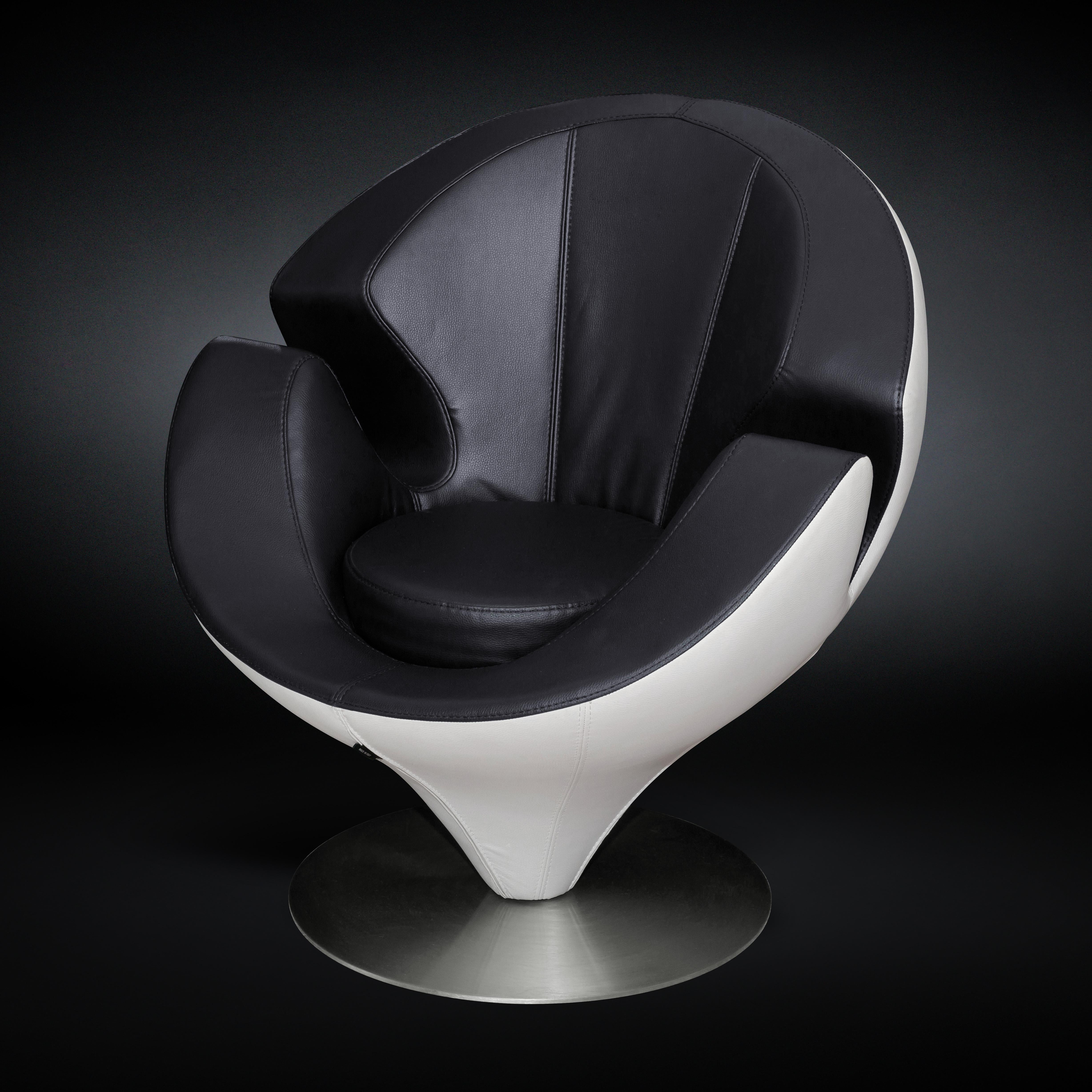 Swivel Armchair Calla, Italy In New Condition For Sale In Treviso, Treviso