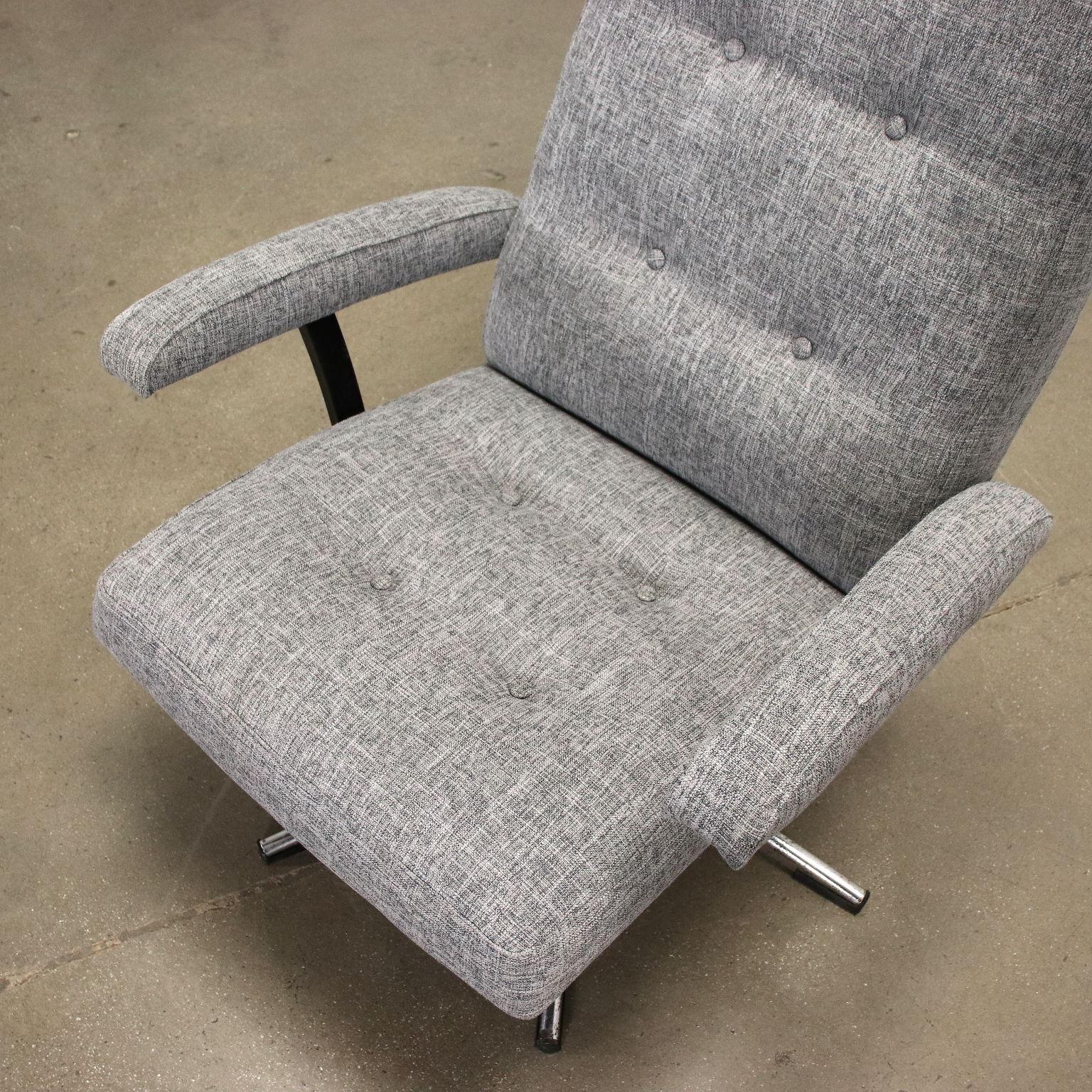 Dreh-Sessel aus Schaumstoff und Metallstoff Italien 1960er Jahre im Angebot 3
