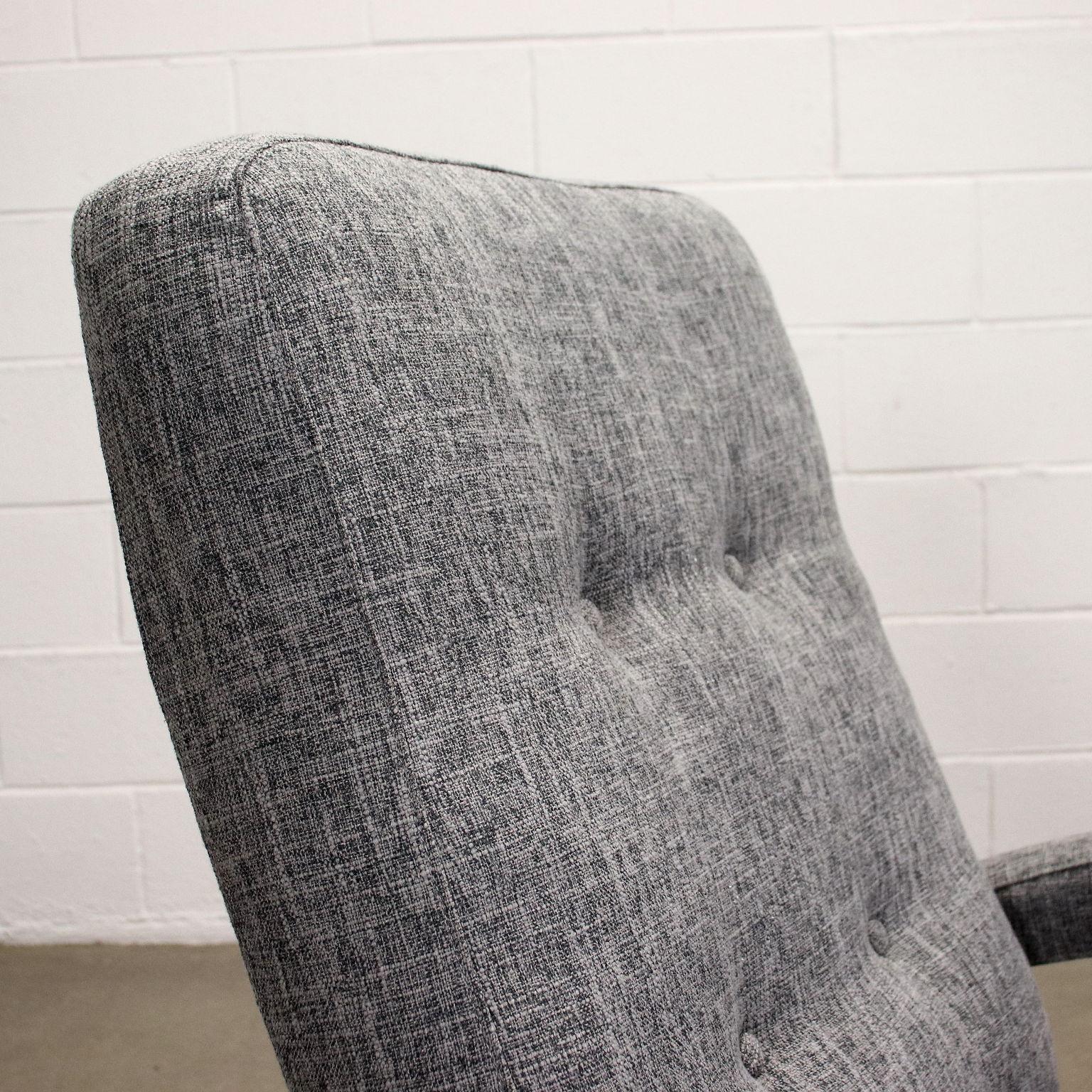 Swivel Armchair Foam Metal Fabric Italy 1960s In Excellent Condition For Sale In Milano, IT