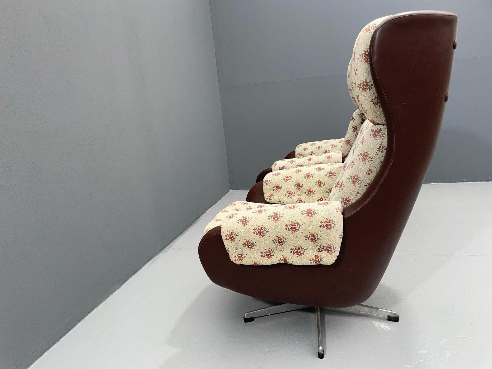 Fauteuil pivotant Ušák - ÚP Závody Rousínov, 1960 en vente 4