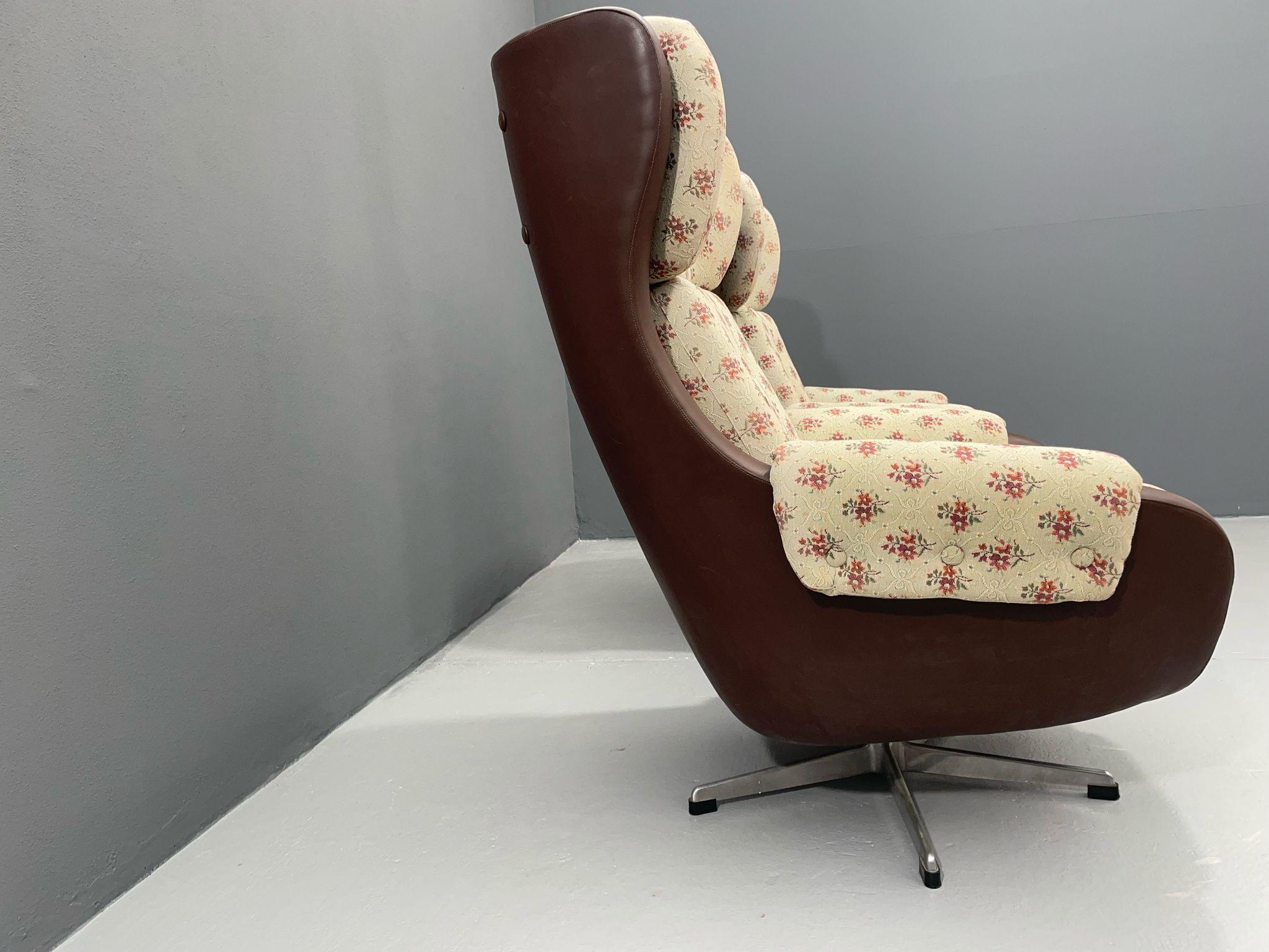 Tchèque Fauteuil pivotant Ušák - ÚP Závody Rousínov, 1960 en vente