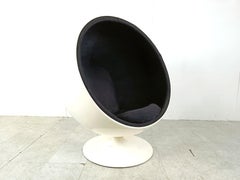 Swivel ball chair attributed to Eero Aarnio, 1980s