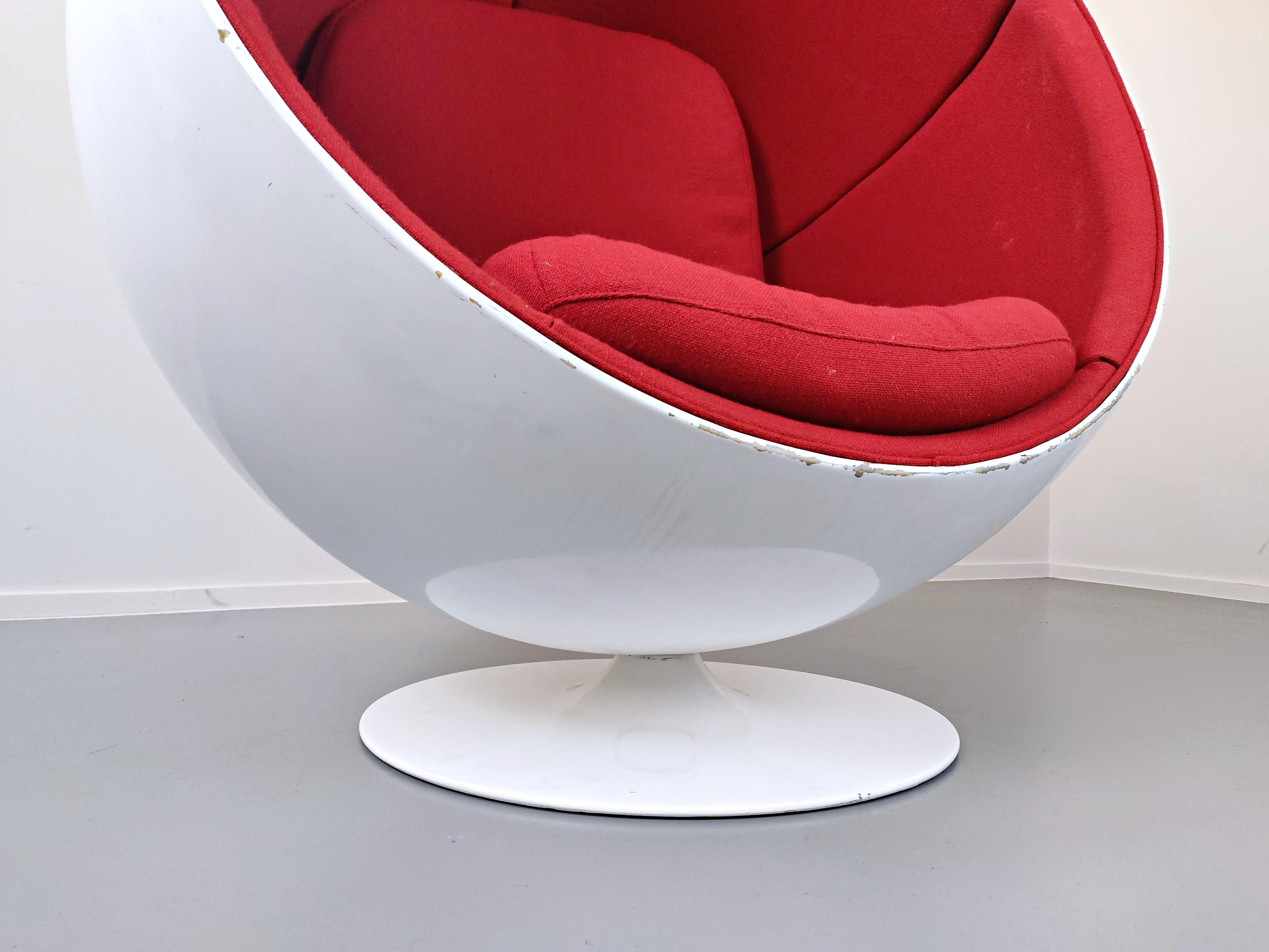 Textile Swivel Ball Chair Attributed to Eero Aarnio