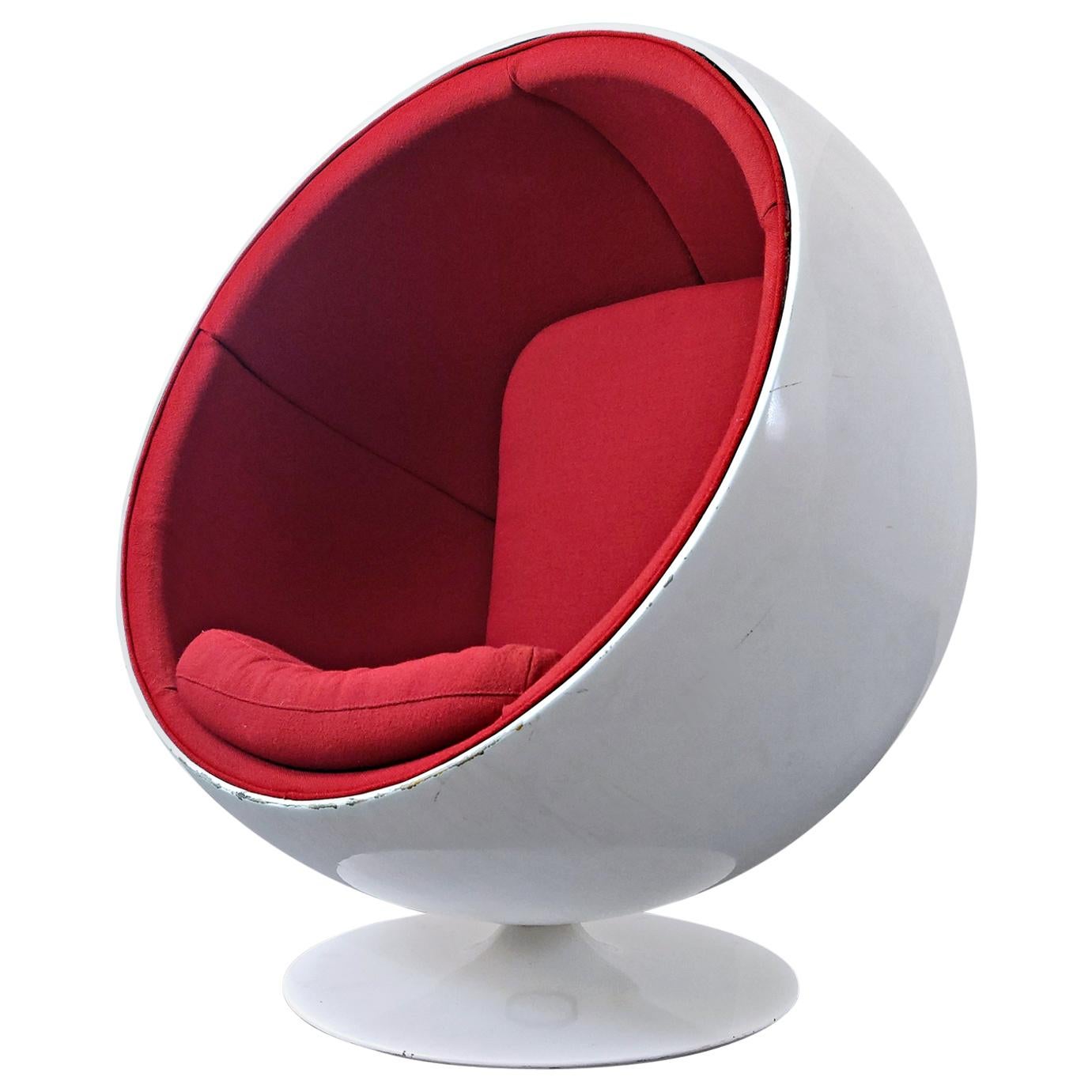 Swivel Ball Chair Attributed to Eero Aarnio