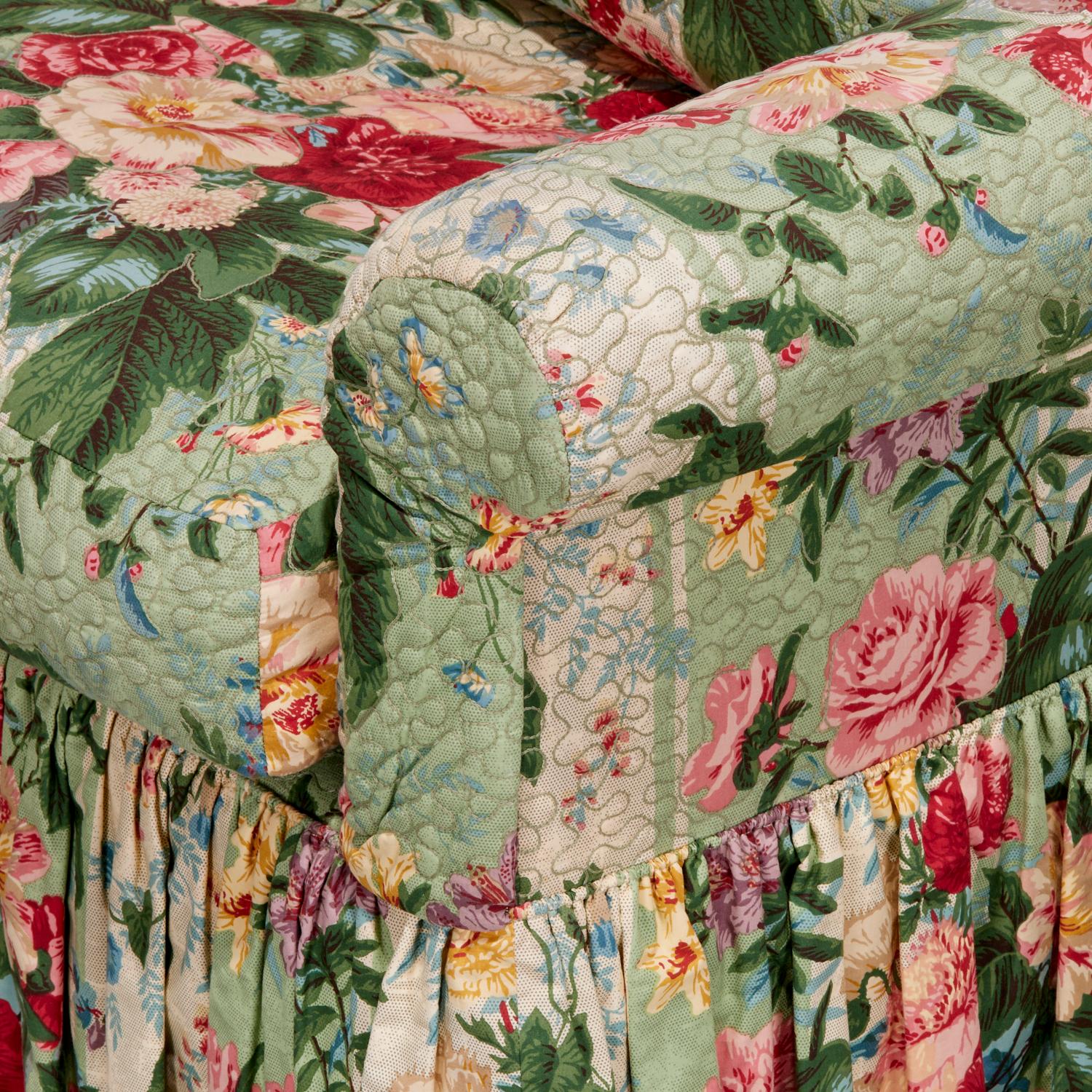 Swivel Chair and Ottoman in Quilted Floral Chintz Colefax & Fowler Fabric In Good Condition In Morristown, NJ
