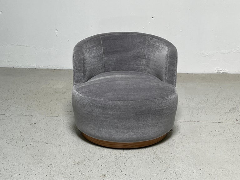 Swivel Chair by Edward Wormley for Dunbar In Good Condition For Sale In Dallas, TX