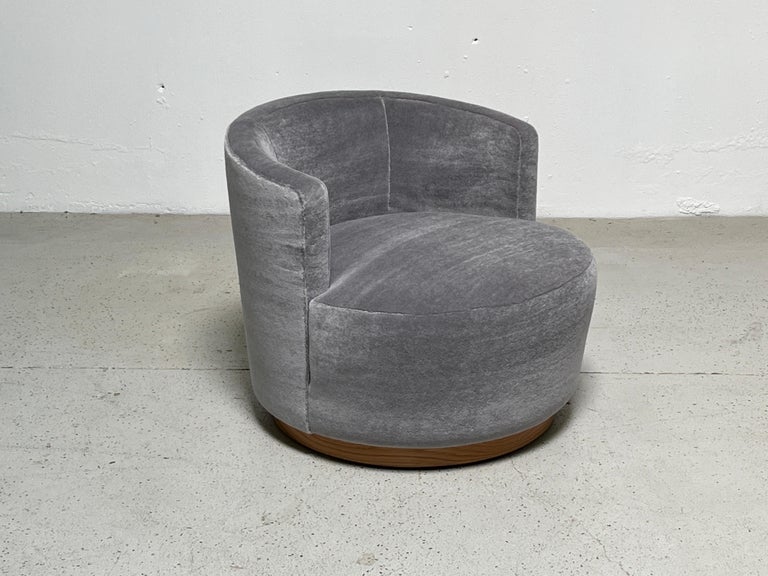 Mid-20th Century Swivel Chair by Edward Wormley for Dunbar For Sale