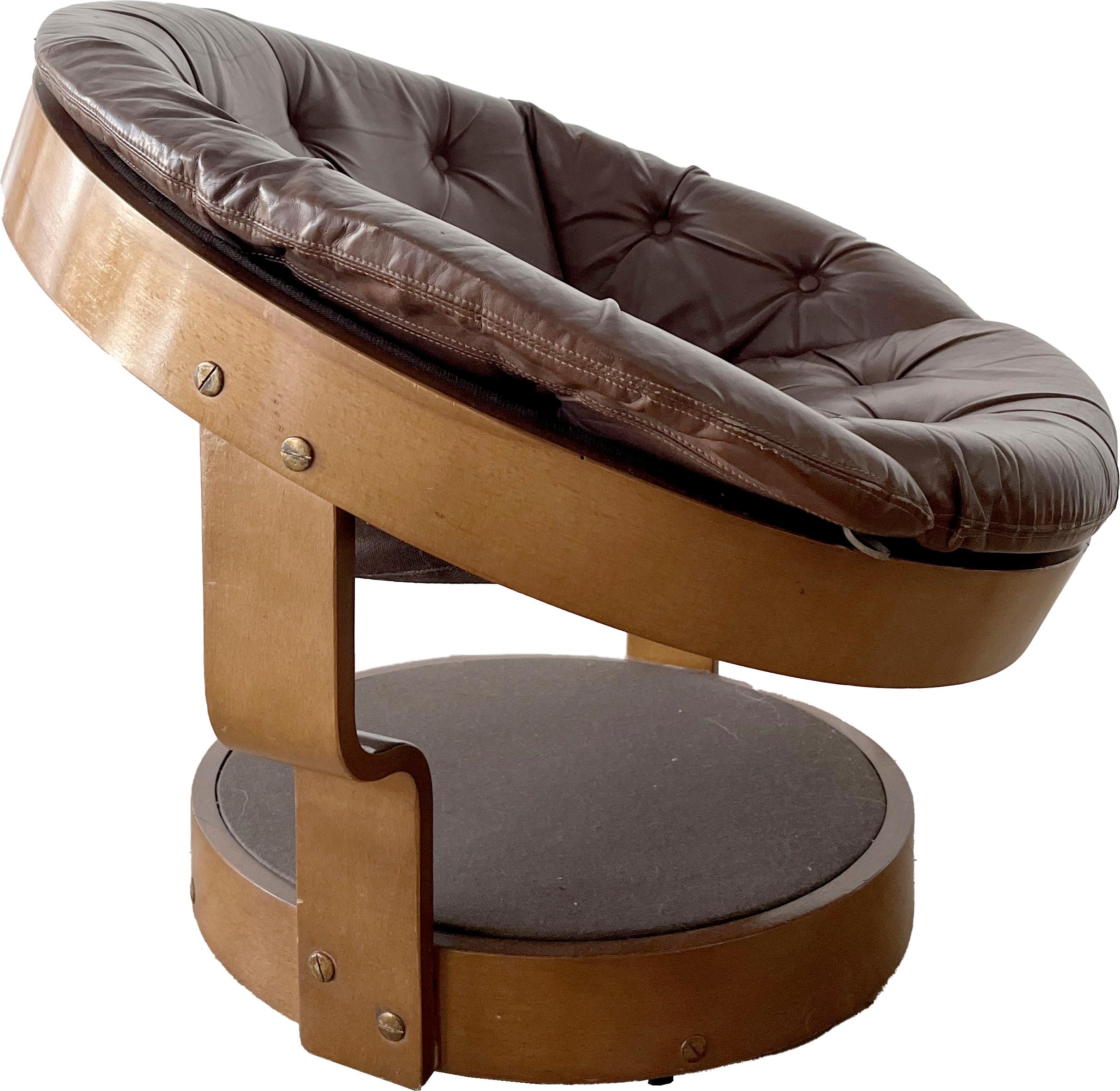 Italian Swivel Chair by Oddmund Vadd, Norway For Sale