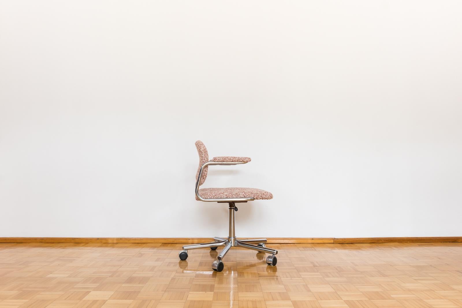 Czech Swivel Chair from Kovona in Kvadrat, 1990s For Sale