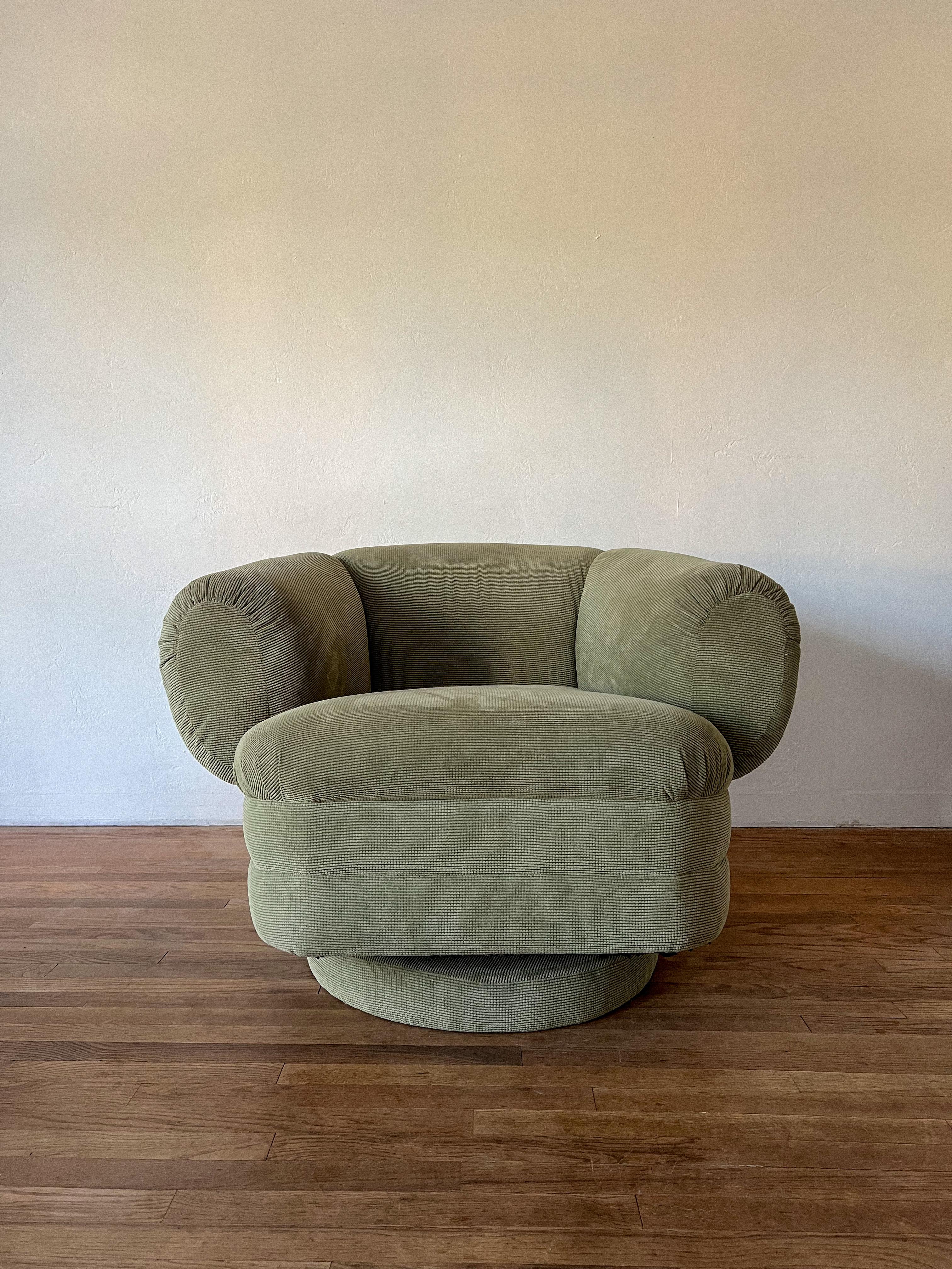 Swivel Chair in the Style of Vladimir Kagan for Directional For Sale 2