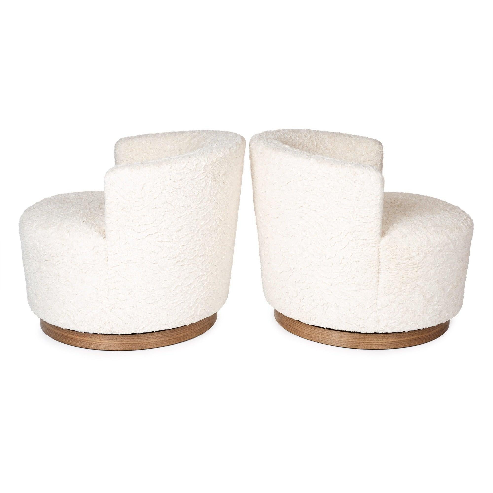 Silla Giratoria de Boucle Blanco by Edward Wormley Estadounidense en venta