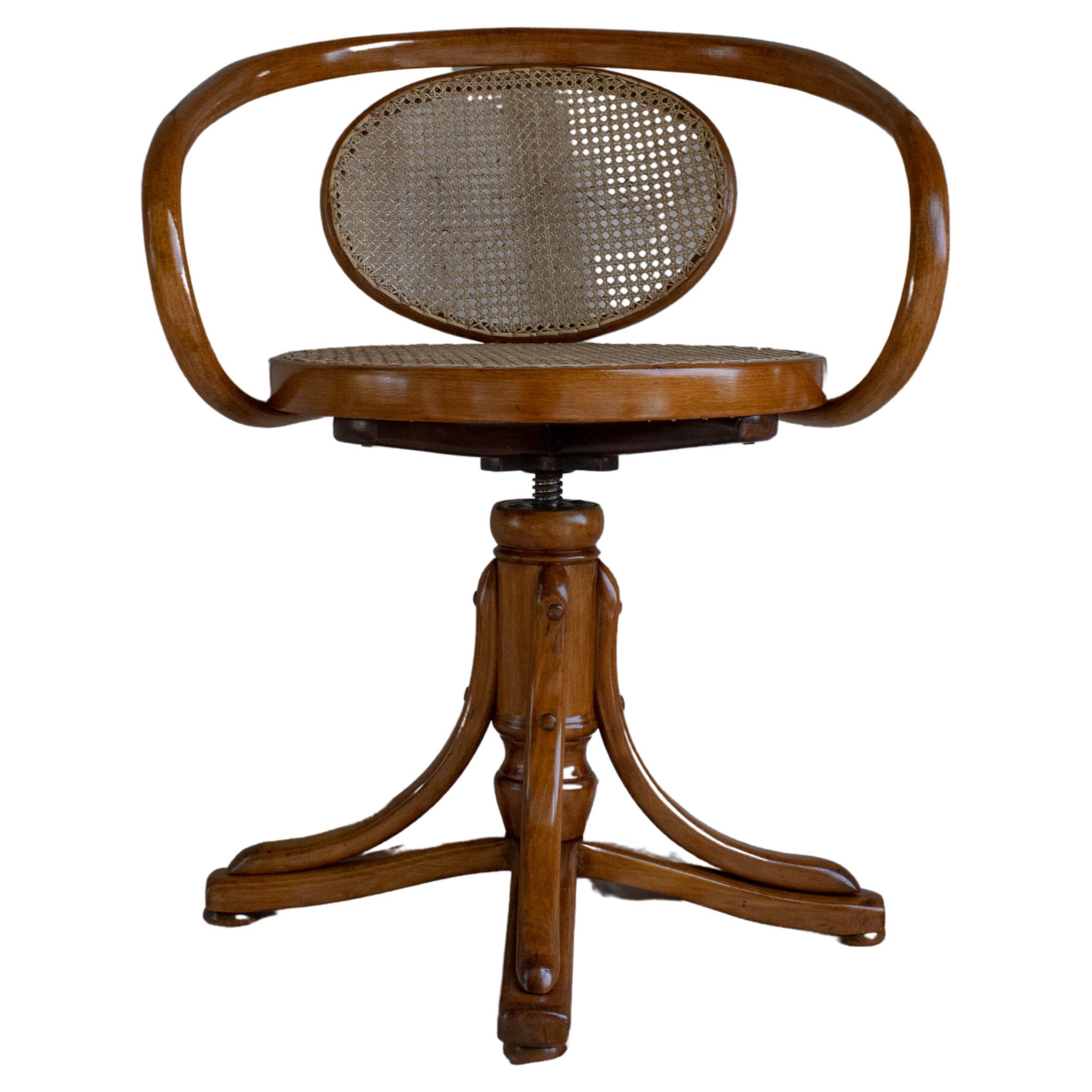 Set of Jacob and Josef Kohn Bentwood Chairs and Armchairs, Vienna, 1900