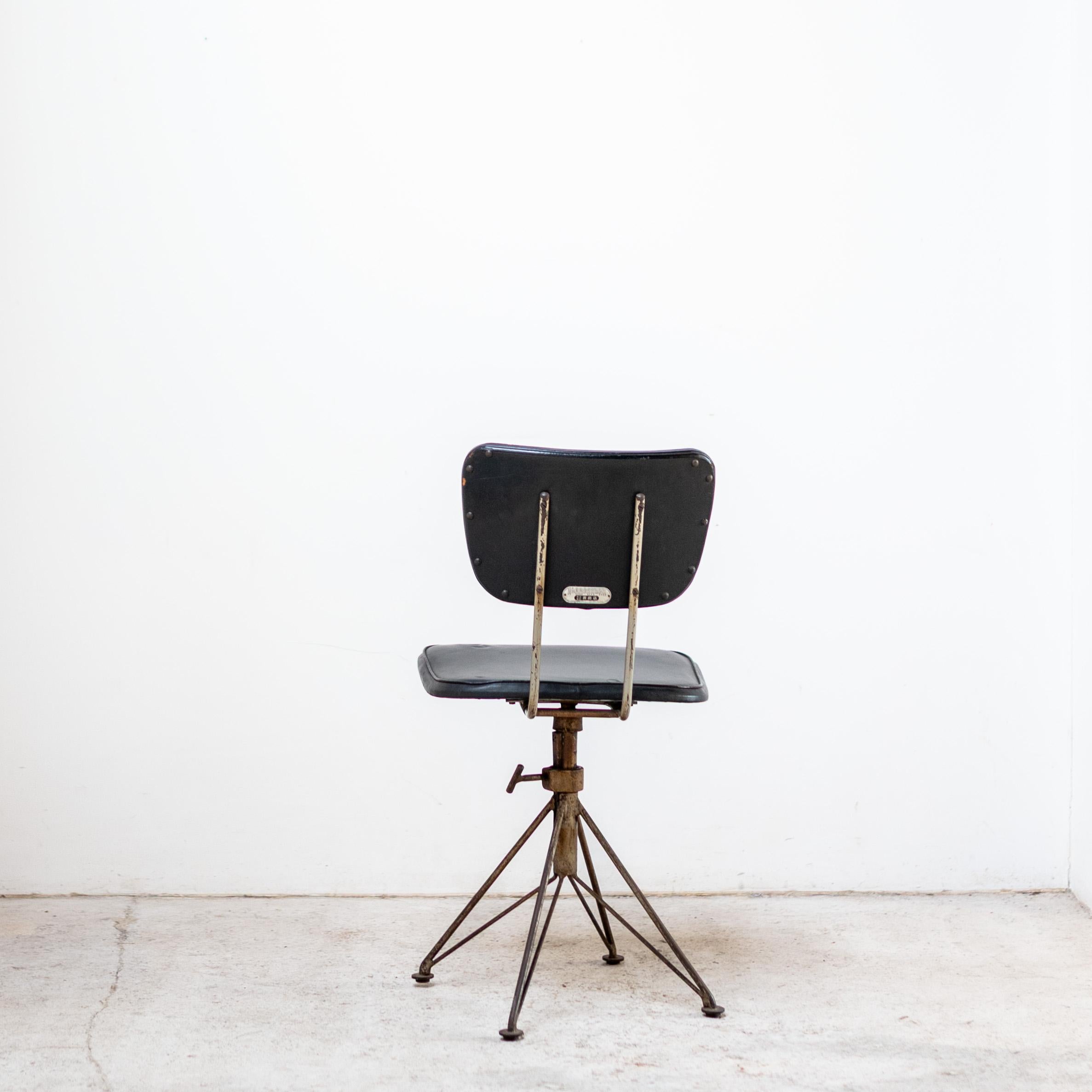 Drehstuhl, Kenzo Tange für Kotobuki, Japan, 1950er Jahre im Zustand „Gut“ im Angebot in Tokyo, Tokyo