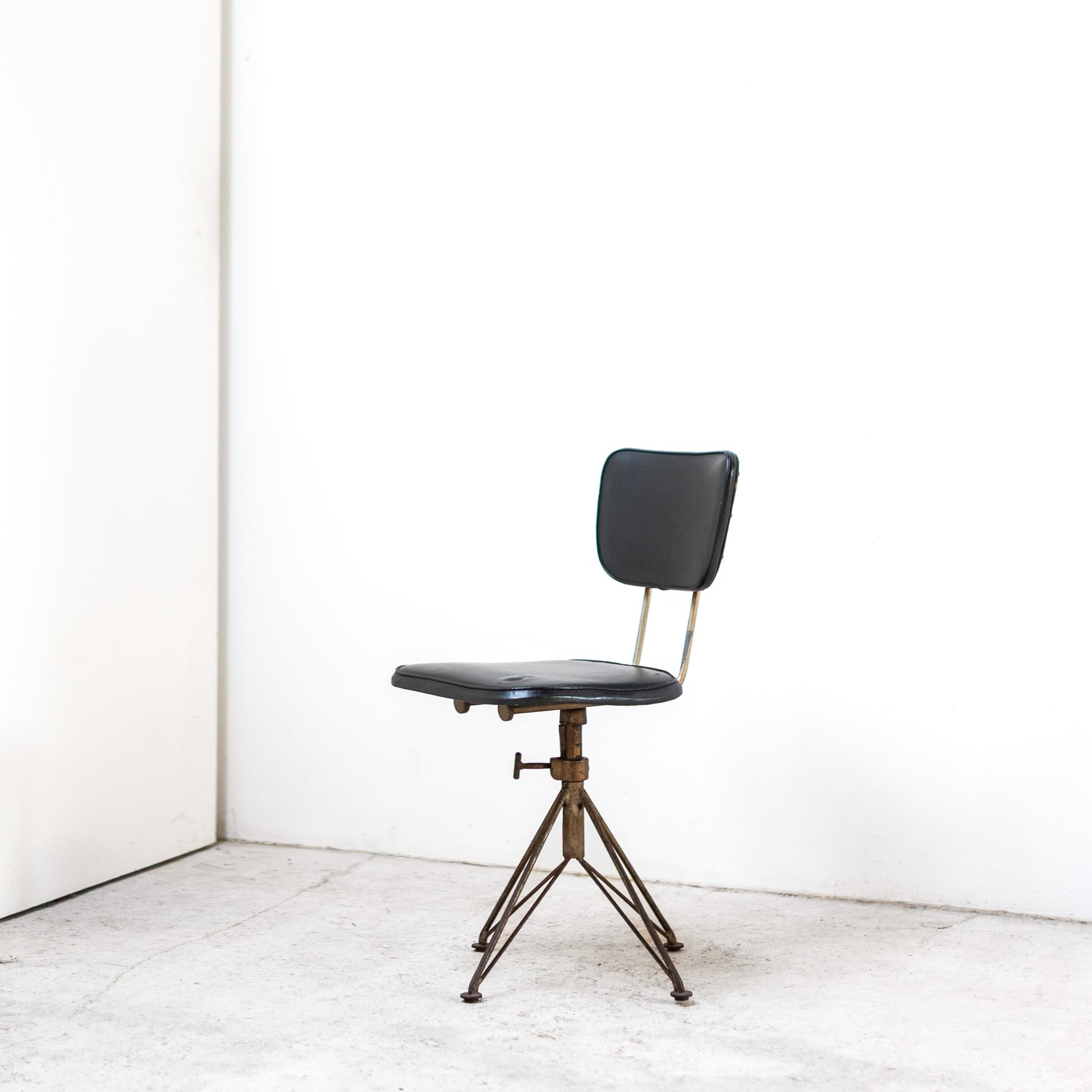 Drehstuhl, Kenzo Tange für Kotobuki, Japan, 1950er Jahre (Metall) im Angebot