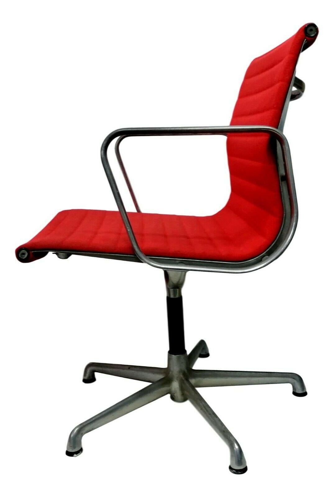 Chaise pivotante Mod. « ea107 » de Charles et Ray Eames pour Icf De Padova, années 1960 Bon état - En vente à taranto, IT