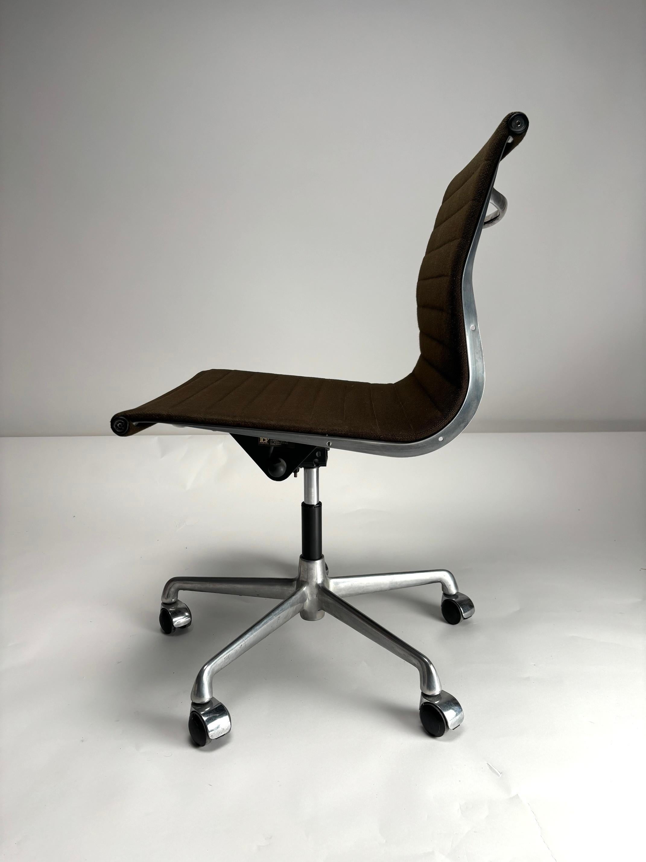 Italian Swivel Chair Mod. 