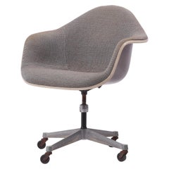 Drehstuhl mit Rollen von Ray & Charles Eames für Herman Miller:: USA:: 1960er Jahre