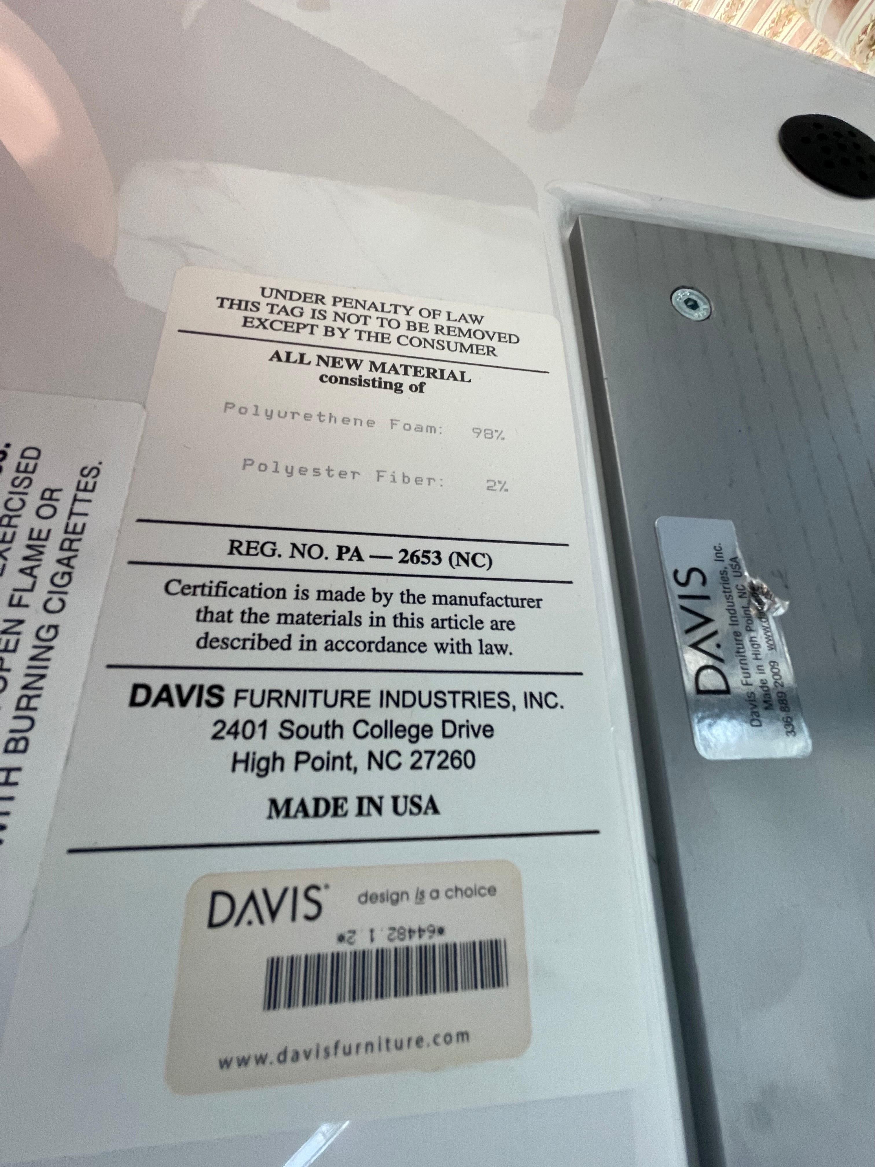 Chaises pivotantes de Davis Furniture Industries en vente 10