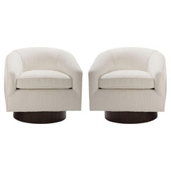 Swivel Chairs in Bouclé in the Style of Milo Baughman, C. 1970s