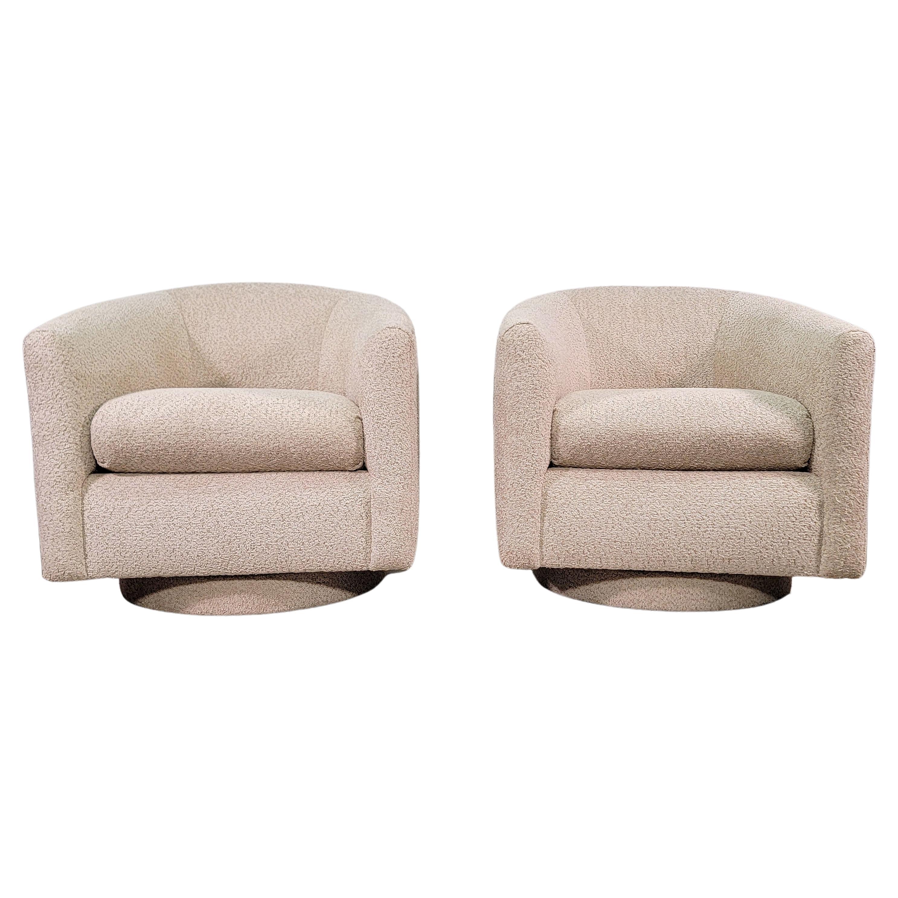 20th Century Swivel Chairs in Bouclé in the Style of Milo Baughman, 1970s For Sale