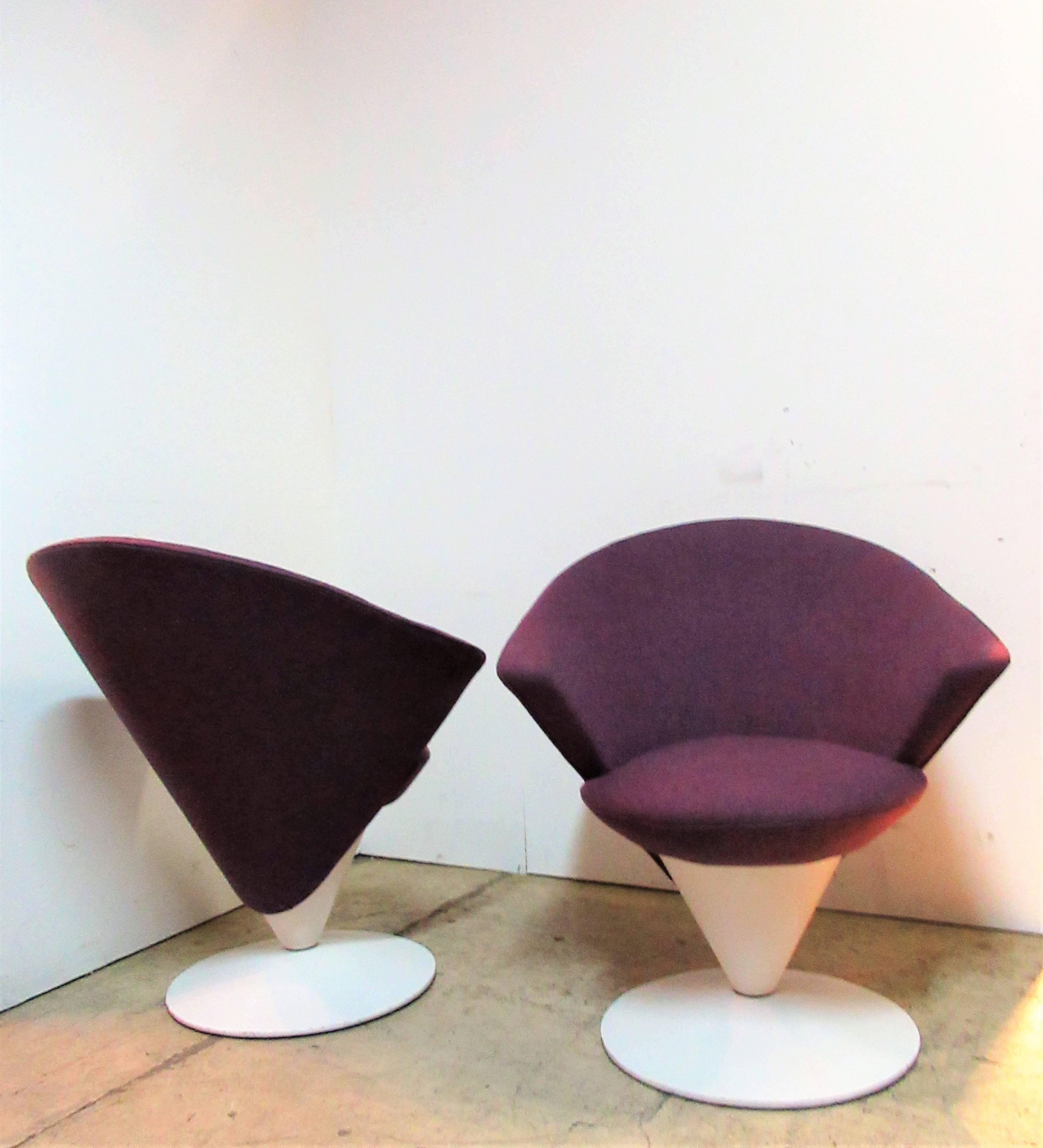 Swivel Cone Chairs by Adrian Pearsall 2