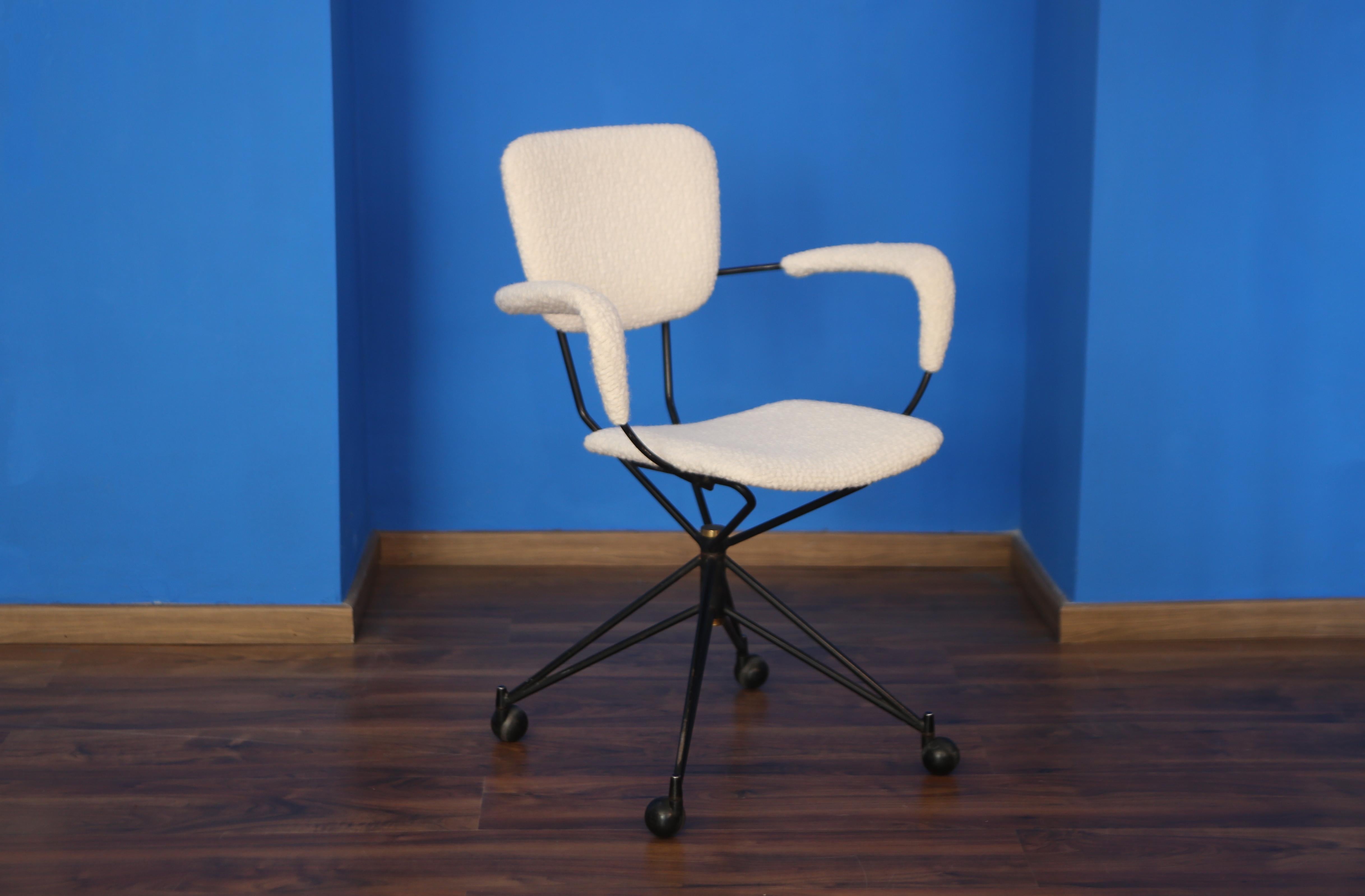Swivel desk chair by Gastone Rinaldi for Rima in white boucle, Italy, 1950s
