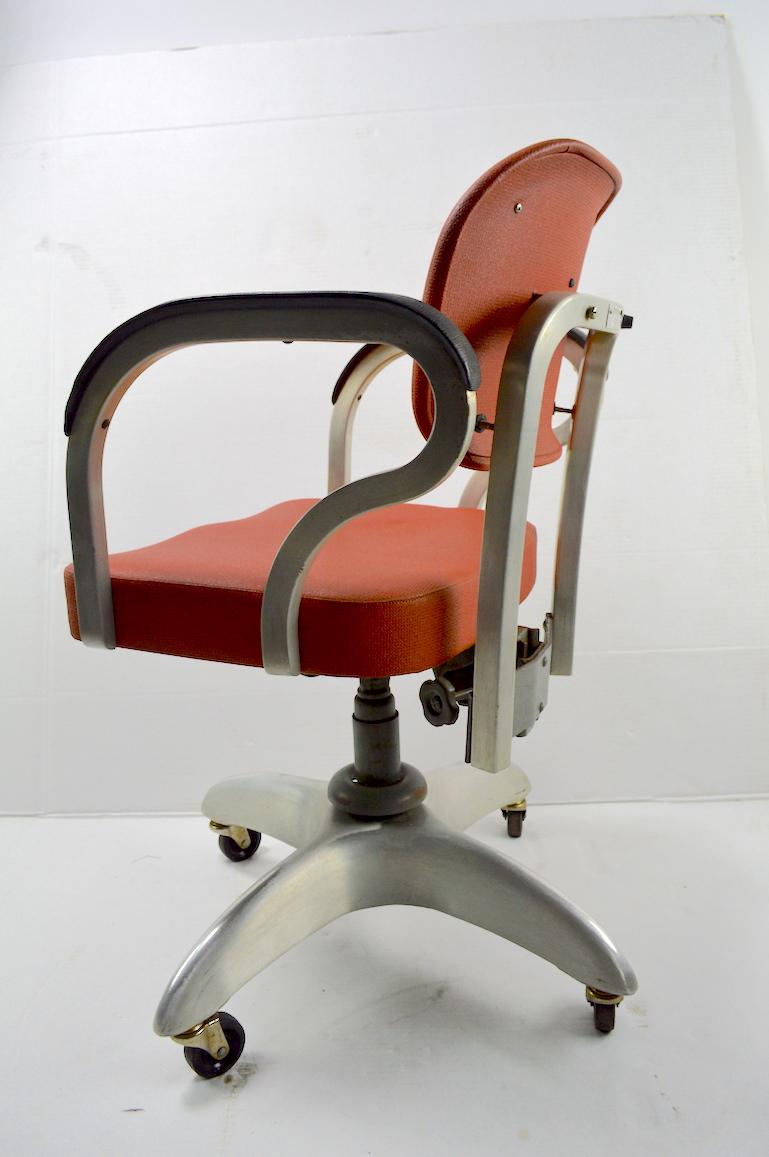 Swivel Desk Chair by GoodForm General Fireproofing In Good Condition For Sale In New York, NY