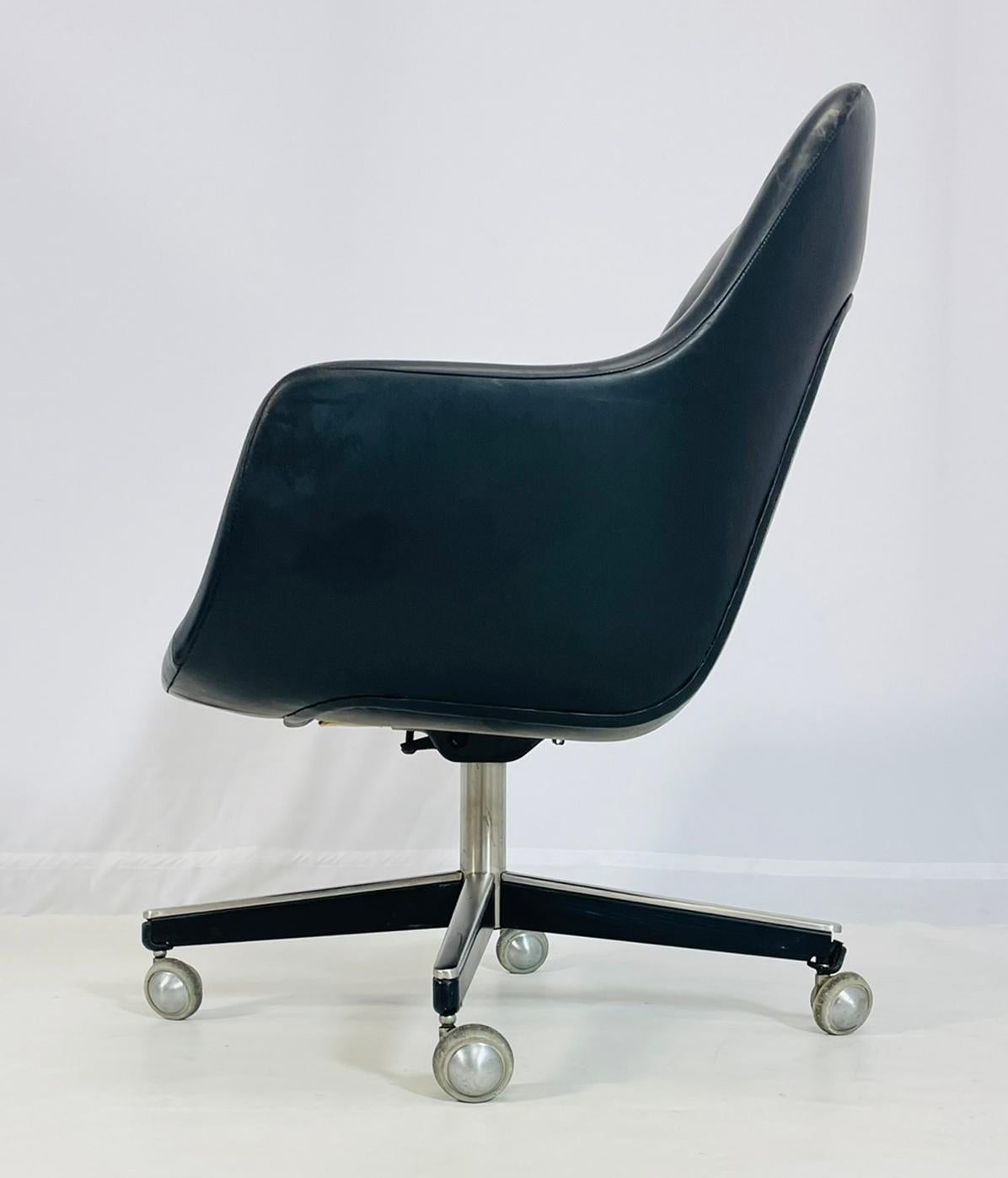 Drehbarer Schreibtischstuhl von Max Pearson für Knoll International, USA 1970 (Nordamerikanisch) im Angebot