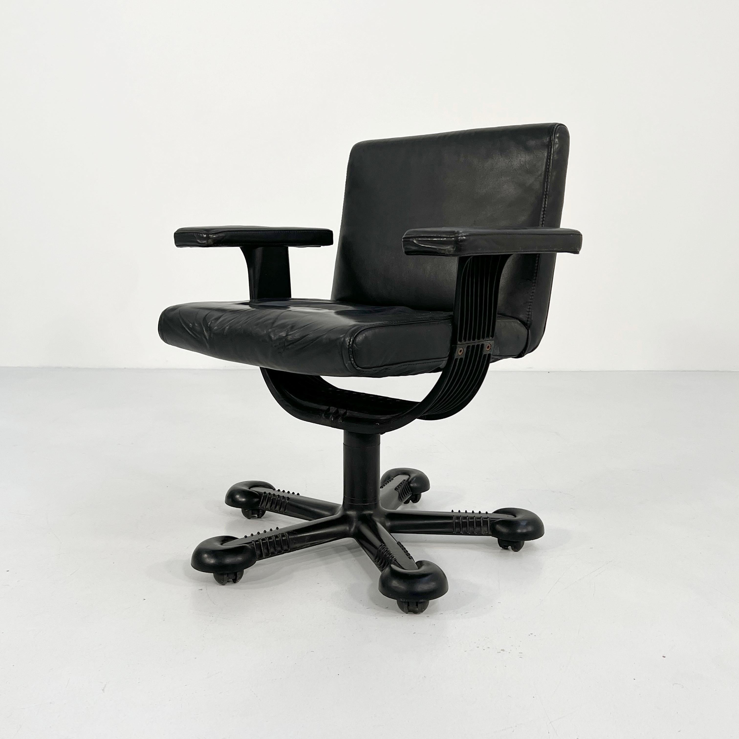 Designer - Afra & Tobia Scarpa
Producer - Molteni
Model - Desk Chair 