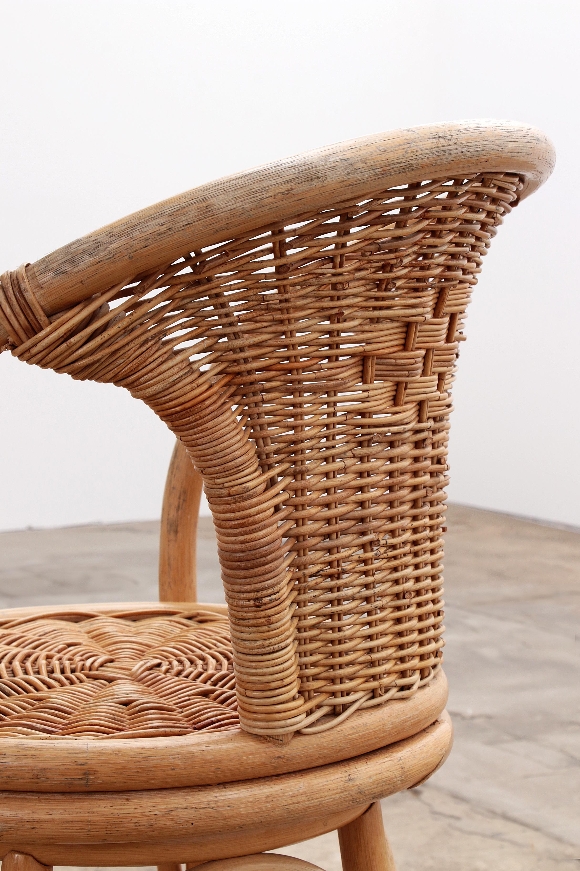 Swivel French bar stools in bohemian style with bamboo frame 9