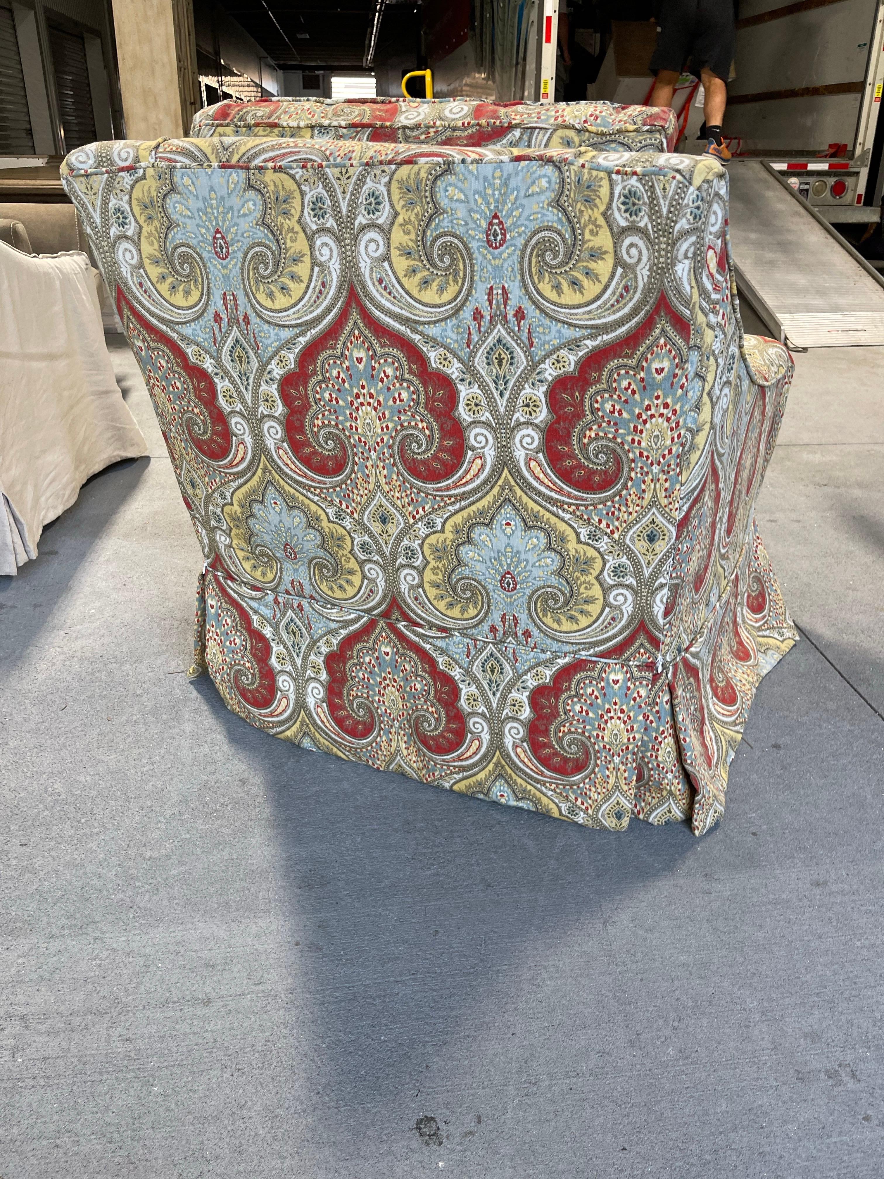 Tissu Fauteuil pivotant à patins recouvert de tissu Paisley Design, 21st Century en vente