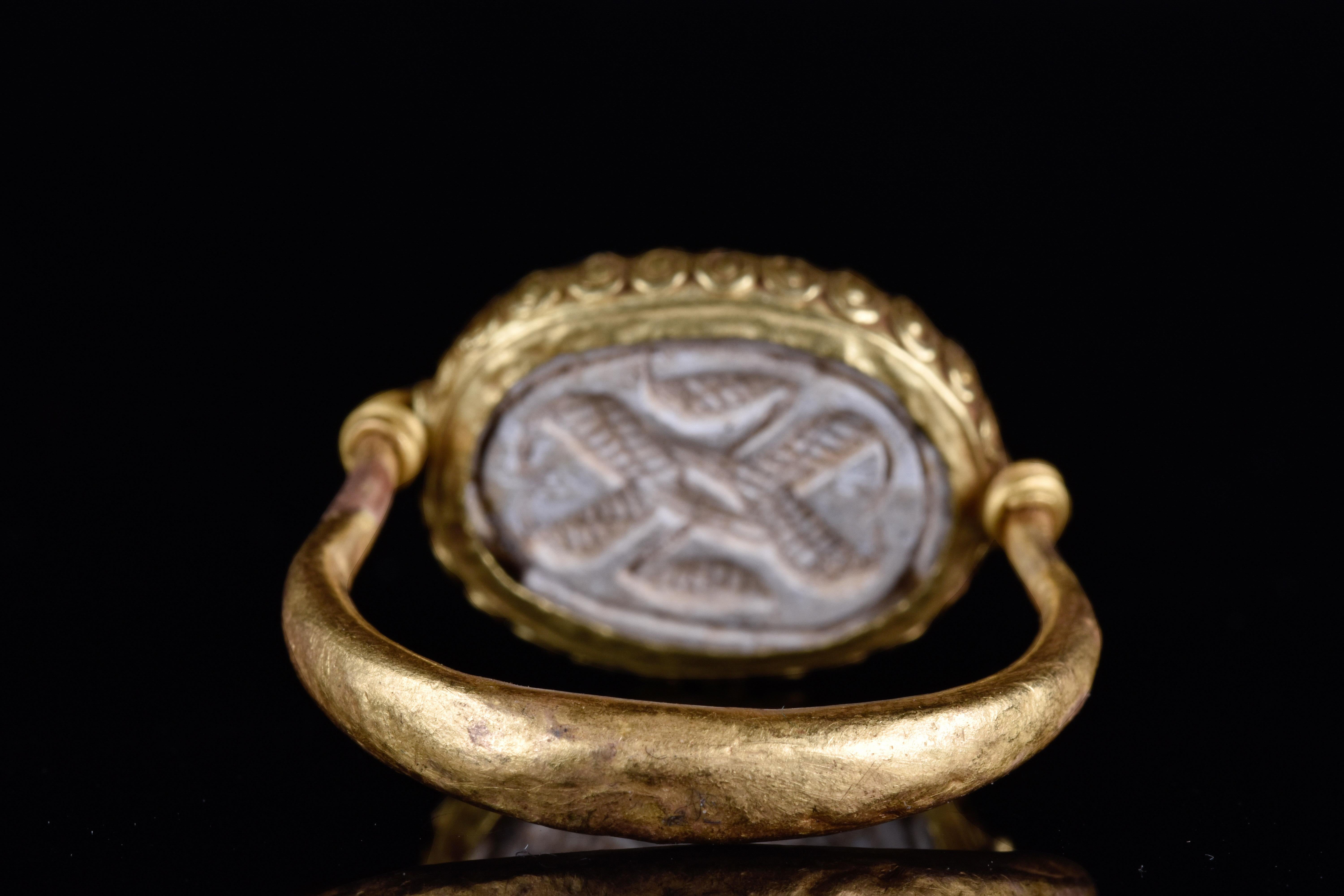18th Century and Earlier Swivel Gold Ring with Egyptian Scarab For Sale