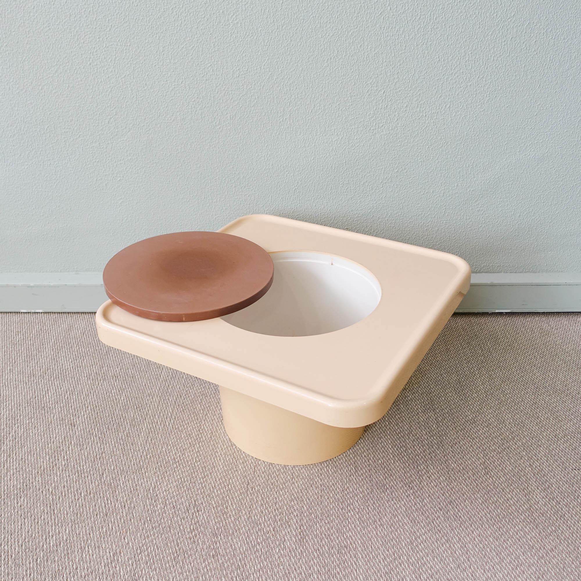 Swivel Lounge Chair and Side Table by Robin Day for Hille, 1970s 12