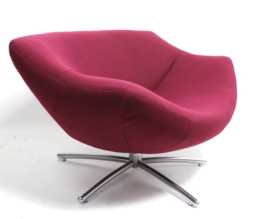 Post-Modern Swivel Lounge Chair by Gerard Van Den Berg