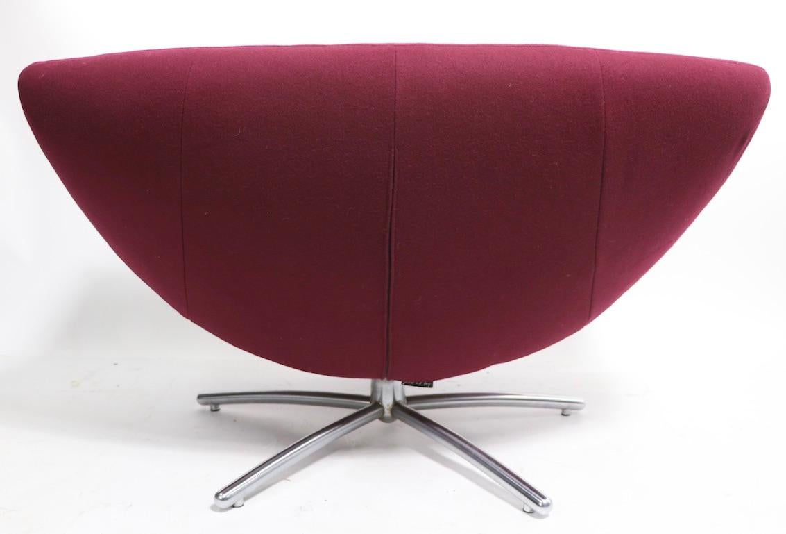 Swivel Lounge Chair by Gerard Van Den Berg 2