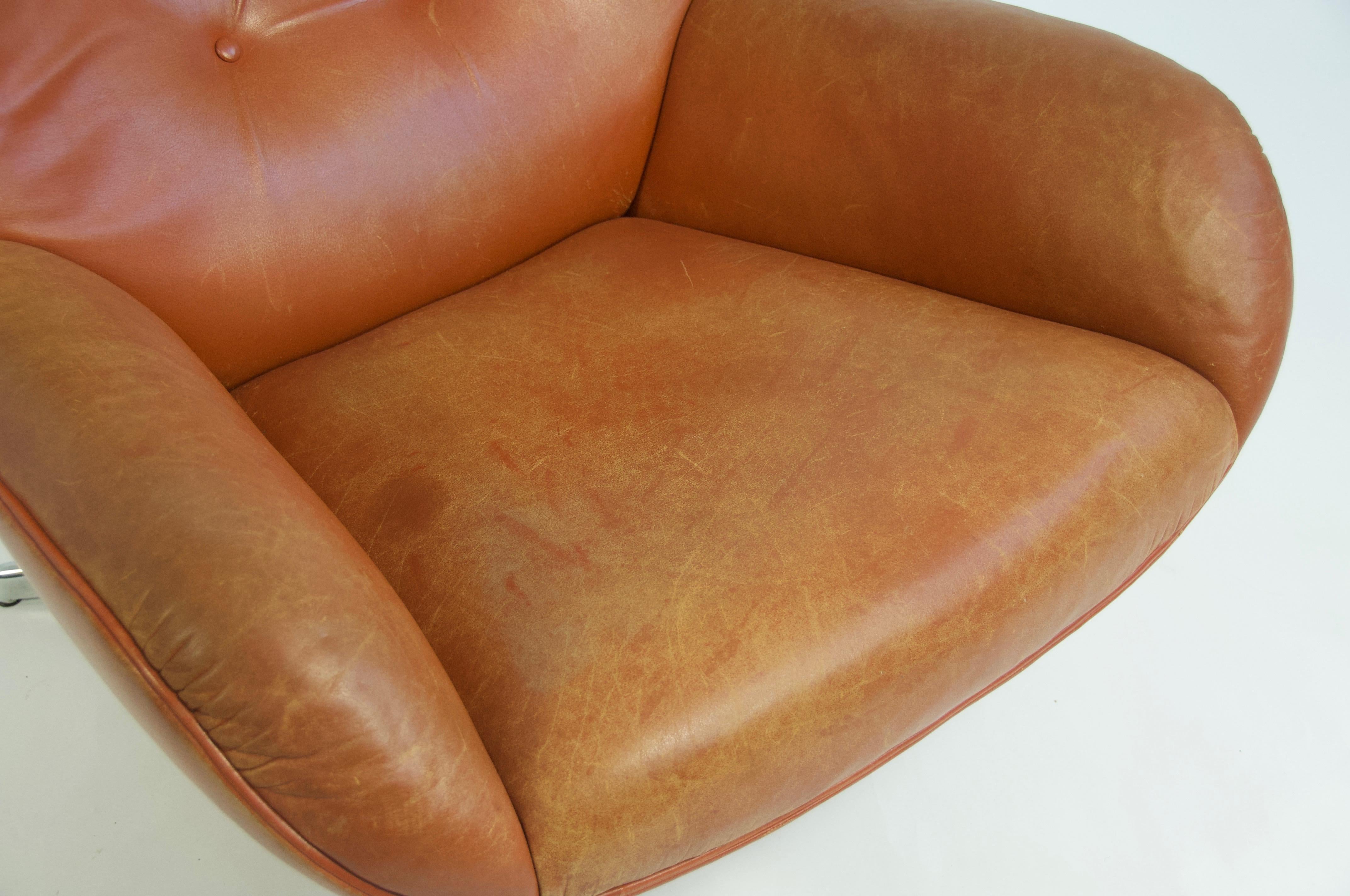 Swivel Lounge Chair by Illum Wikkelsø For Sale 5