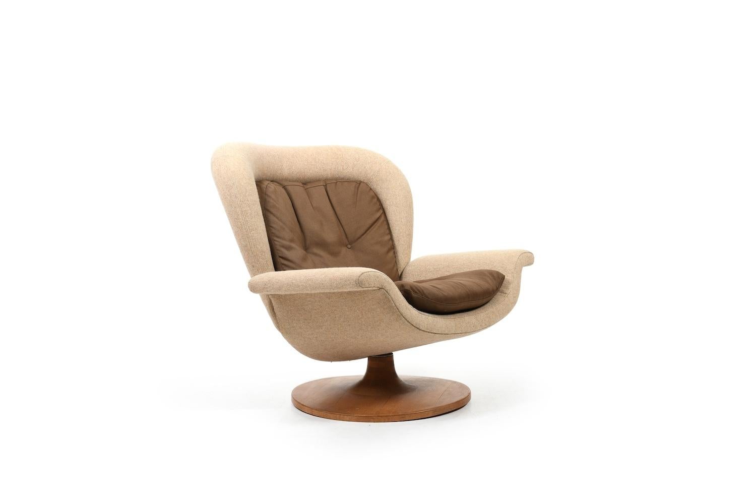 Danish Swivel Lounge Chair by John Mortensen for PMJ 1960s