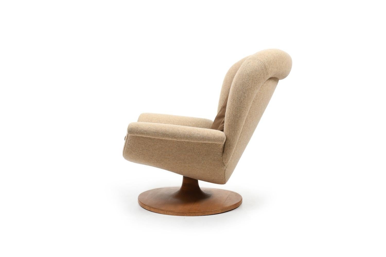 Fabric Swivel Lounge Chair by John Mortensen for PMJ 1960s