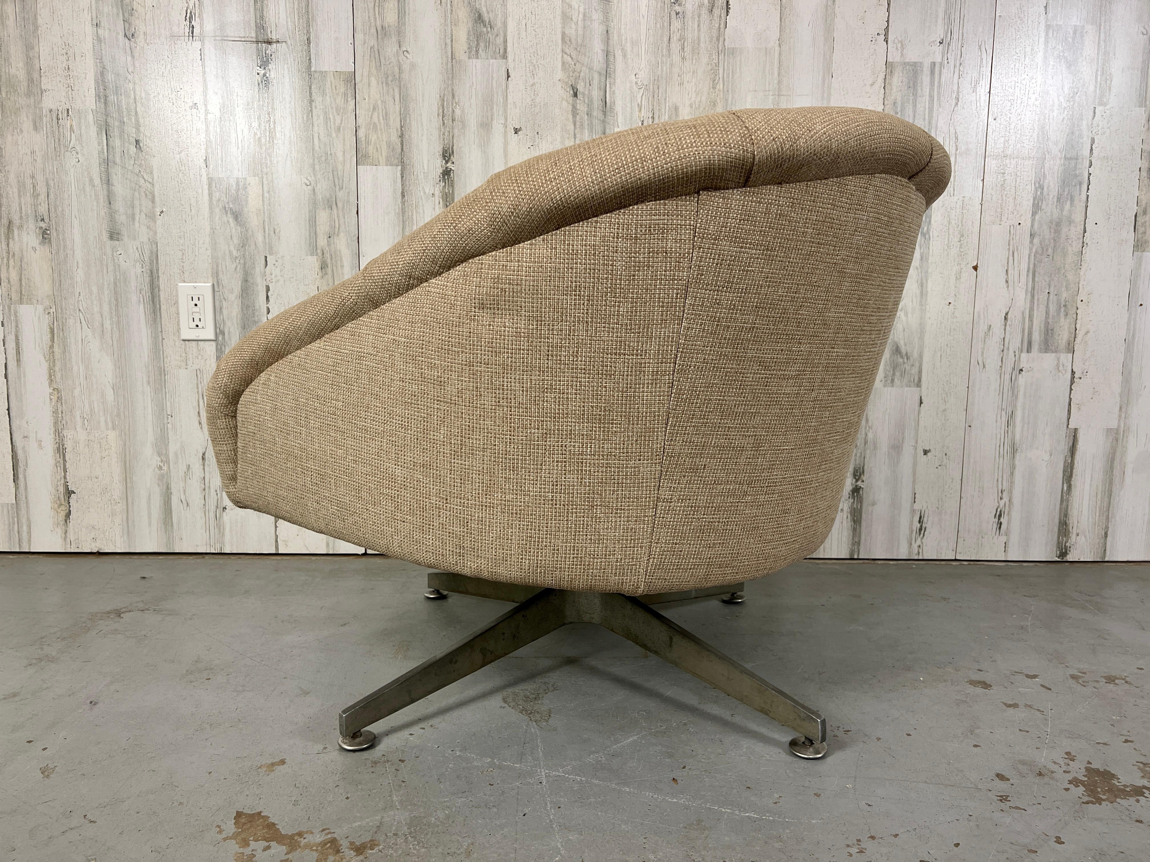 Swivel Lounge Chair by Ward Bennett For Sale 3