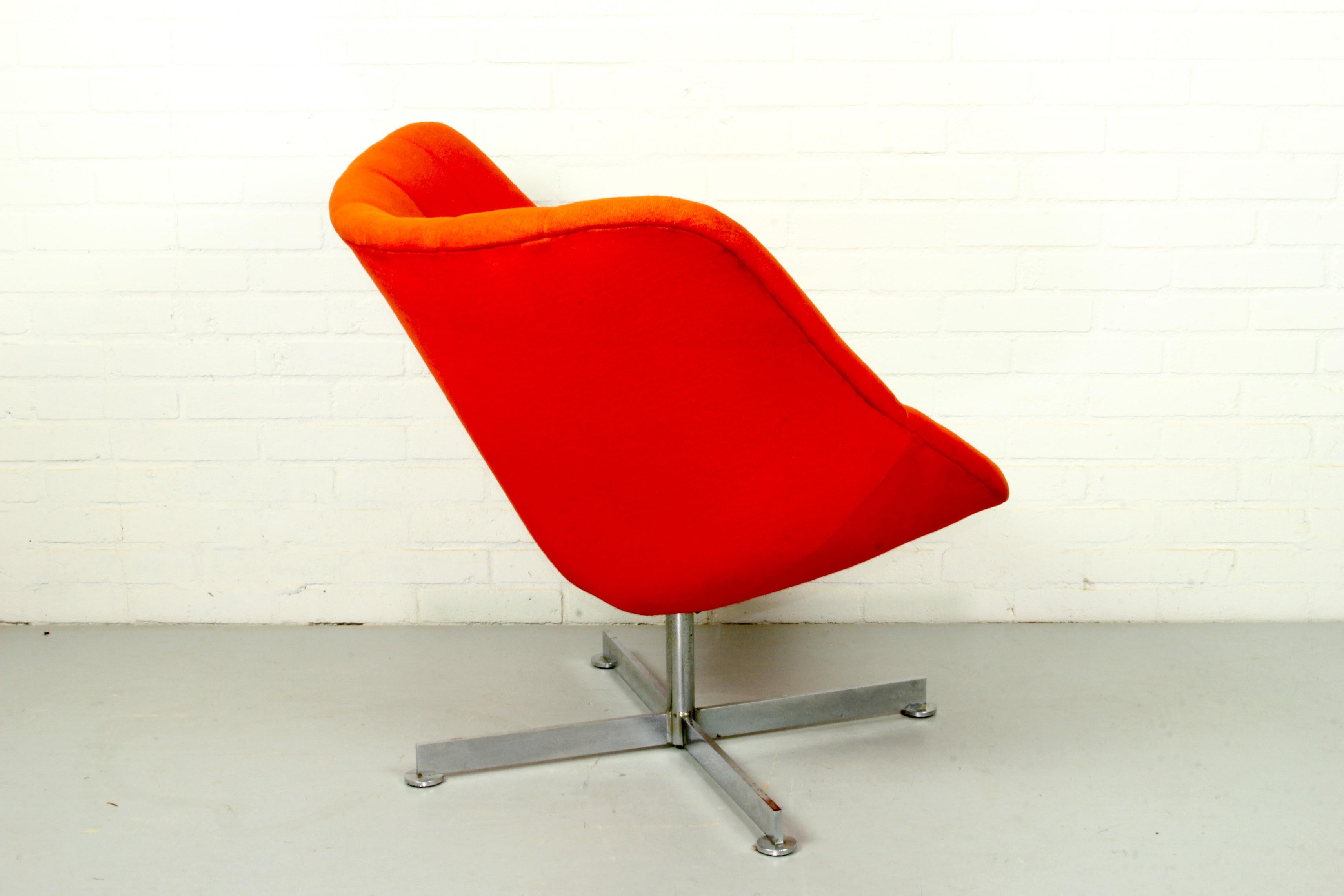 20th Century Swivel Lounge Chair with Bamboo Frame by Rudolf Wolf for Rohe Noordwolde