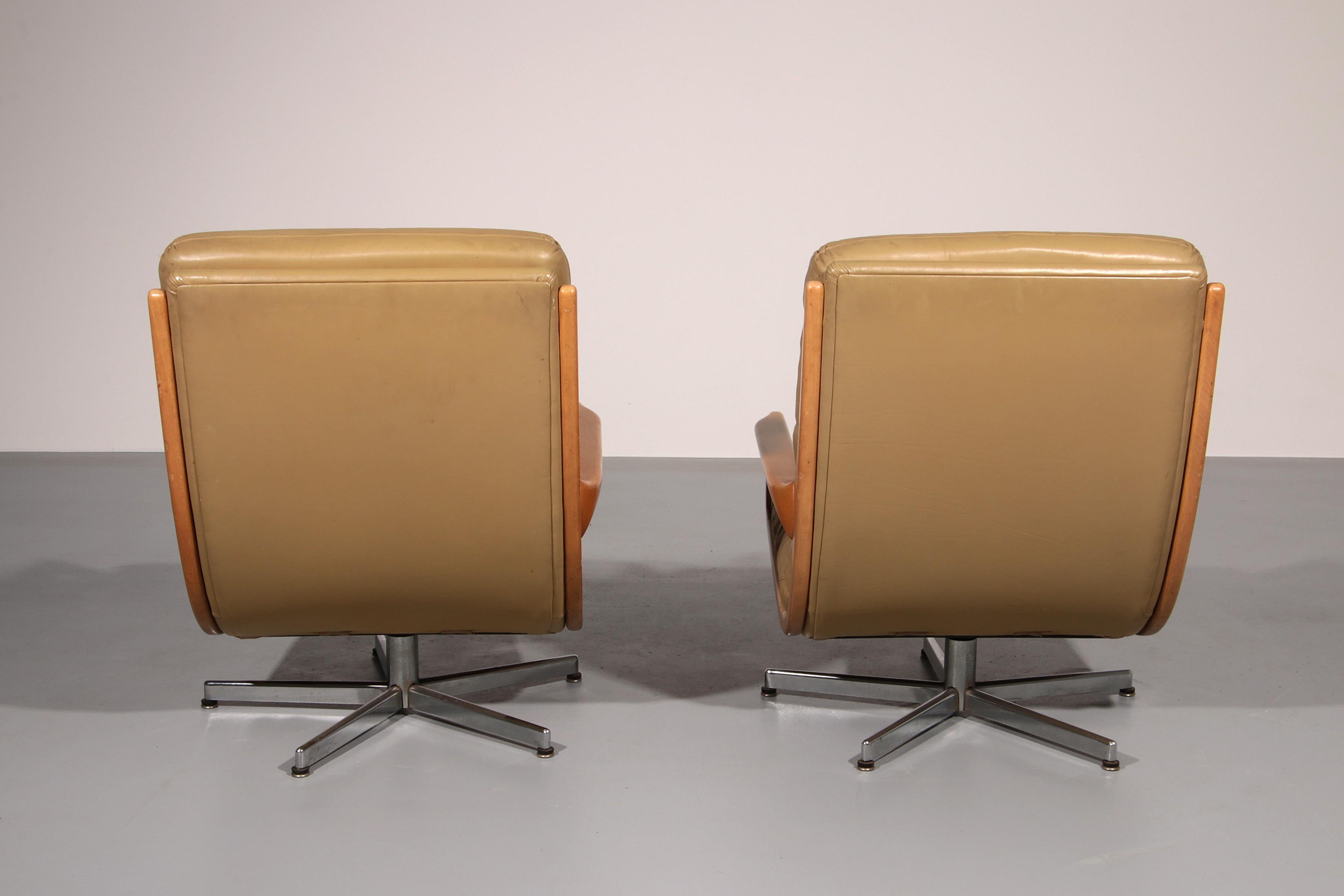 Metà XX secolo Swivel Lounge Chairs by Eugen Schmidt for Soloform 1960 in vendita