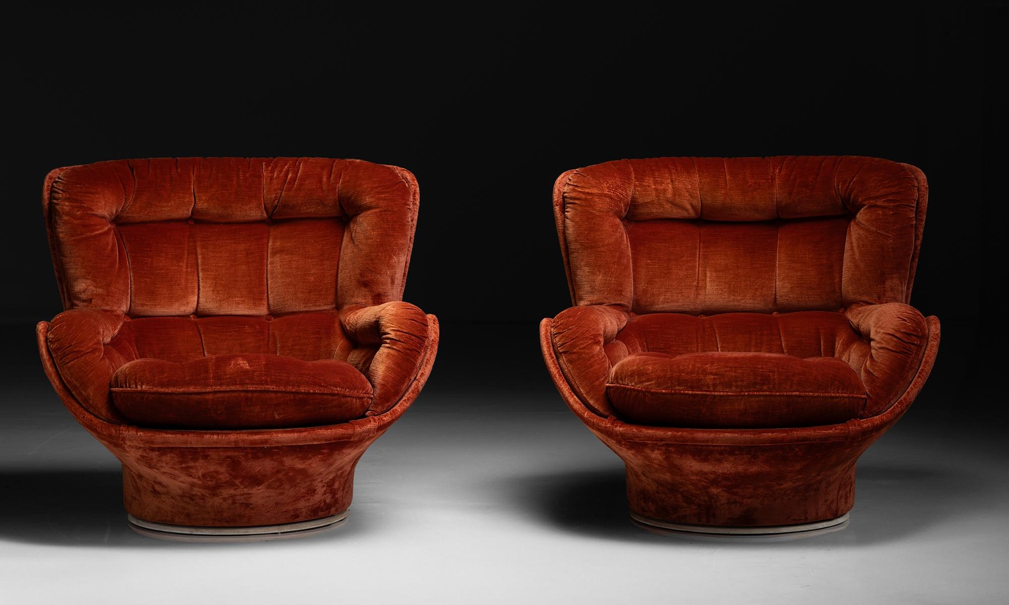 French Swivel Lounge Chairs Circa 1970 For Sale