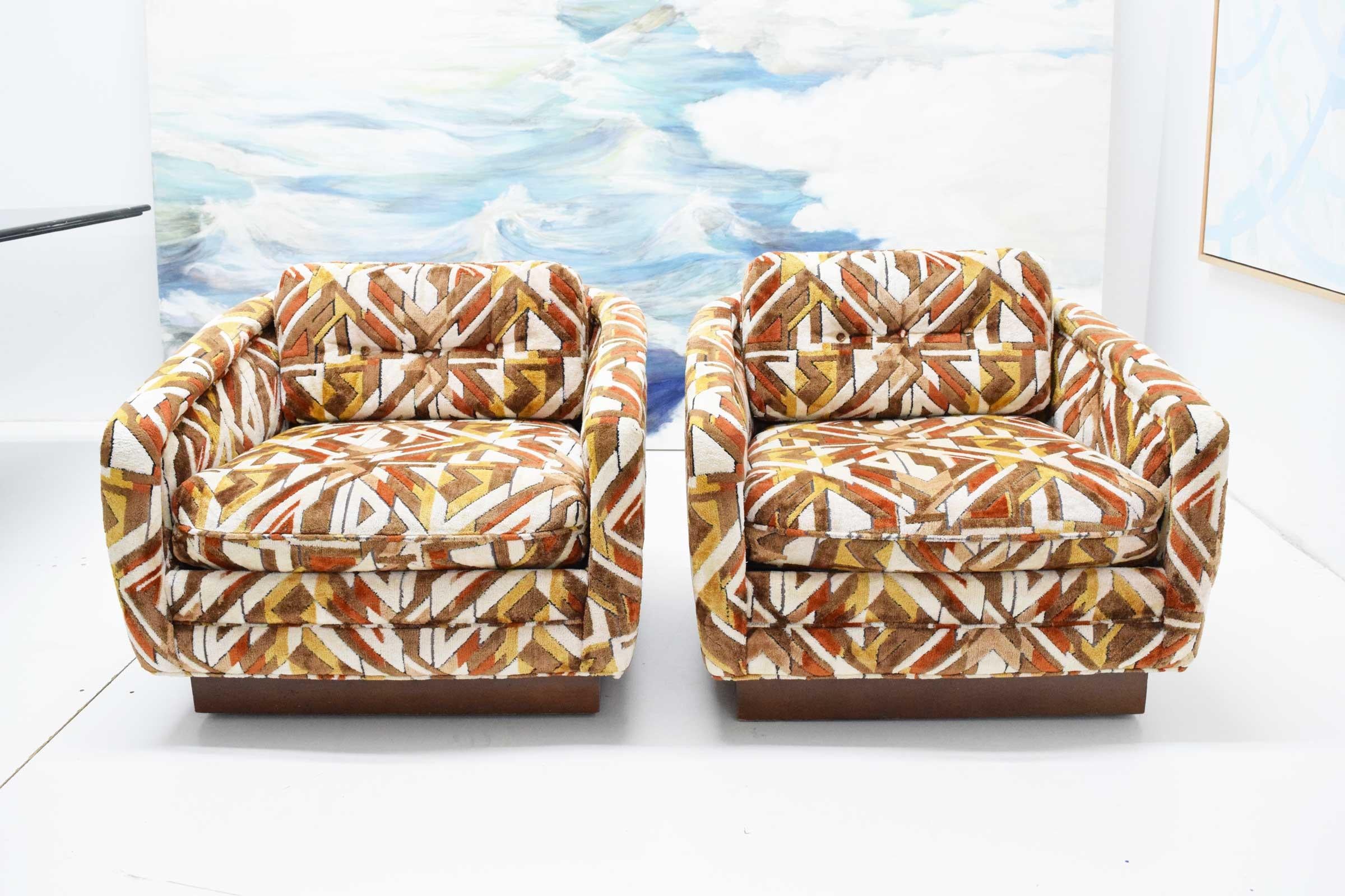 Mid-Century Modern Swivel Lounge Chairs in Gorgeous Fabric by Silver-Craft Furniture Company