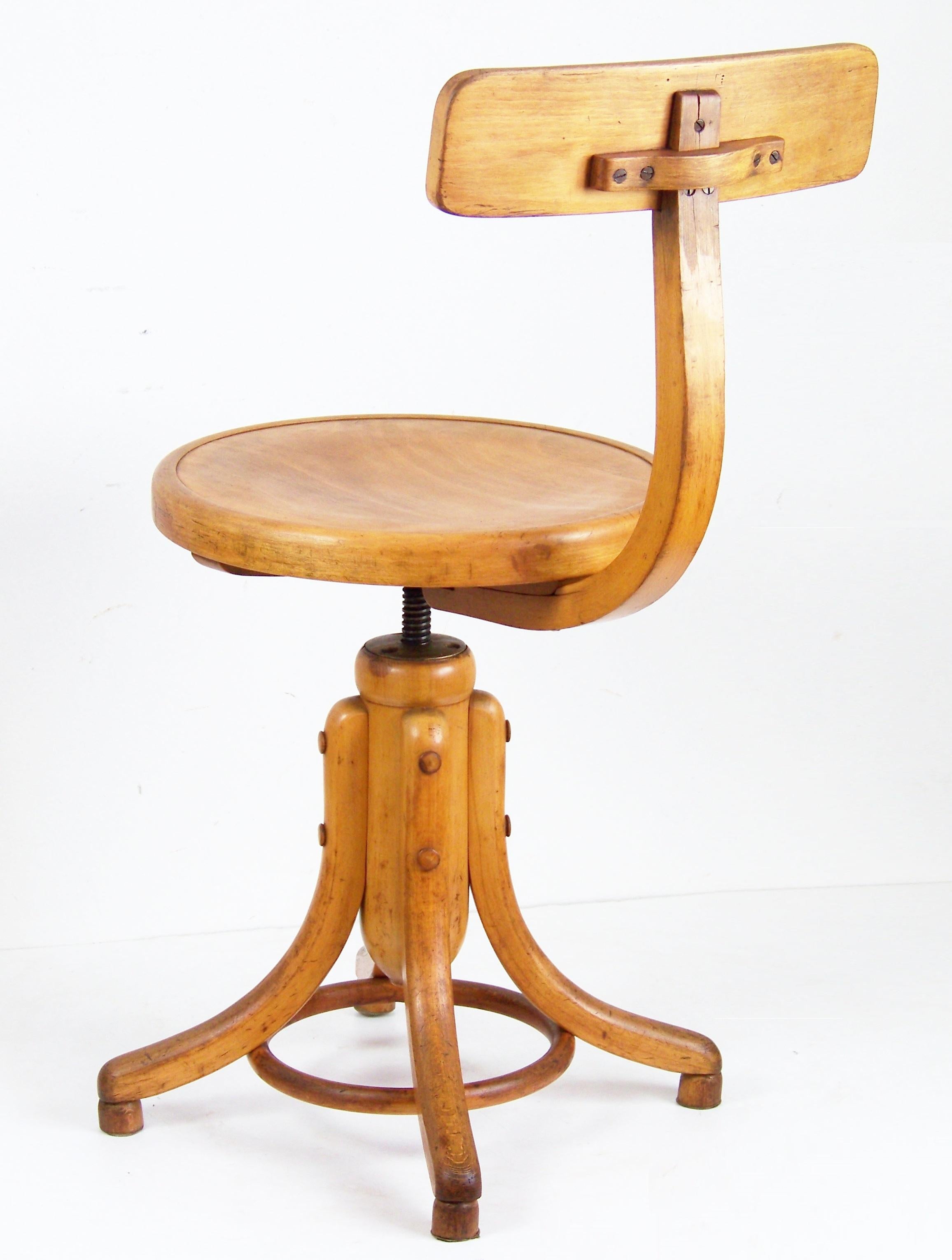 Bauhaus Swivel Office Chair Thonet For Sale