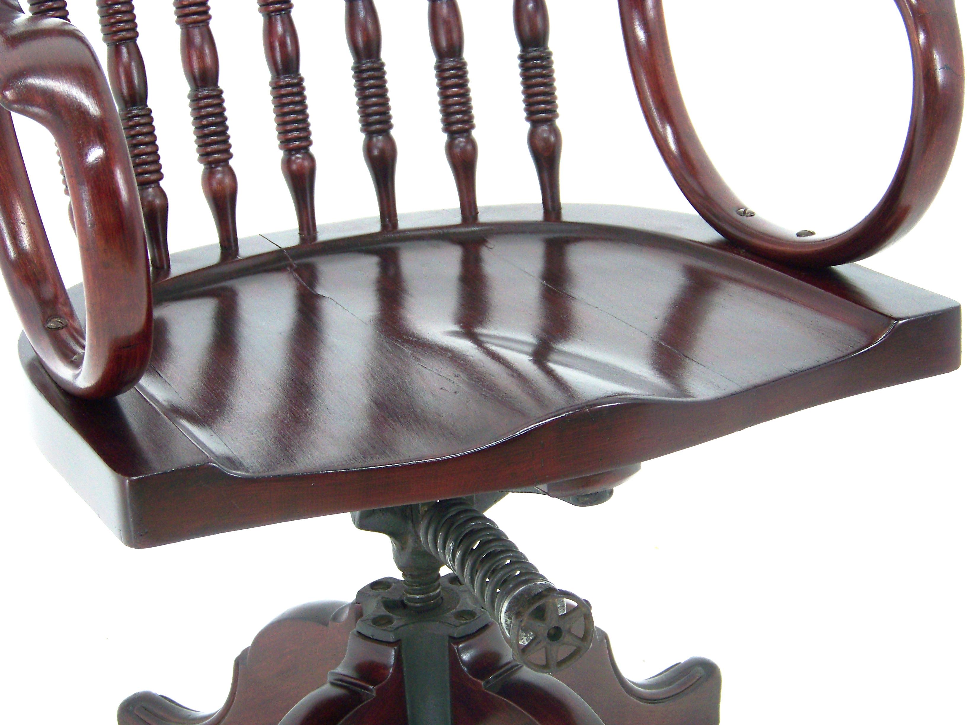Autrichien Chaise de bureau pivotante Thonet Nr.352, depuis 1904 en vente
