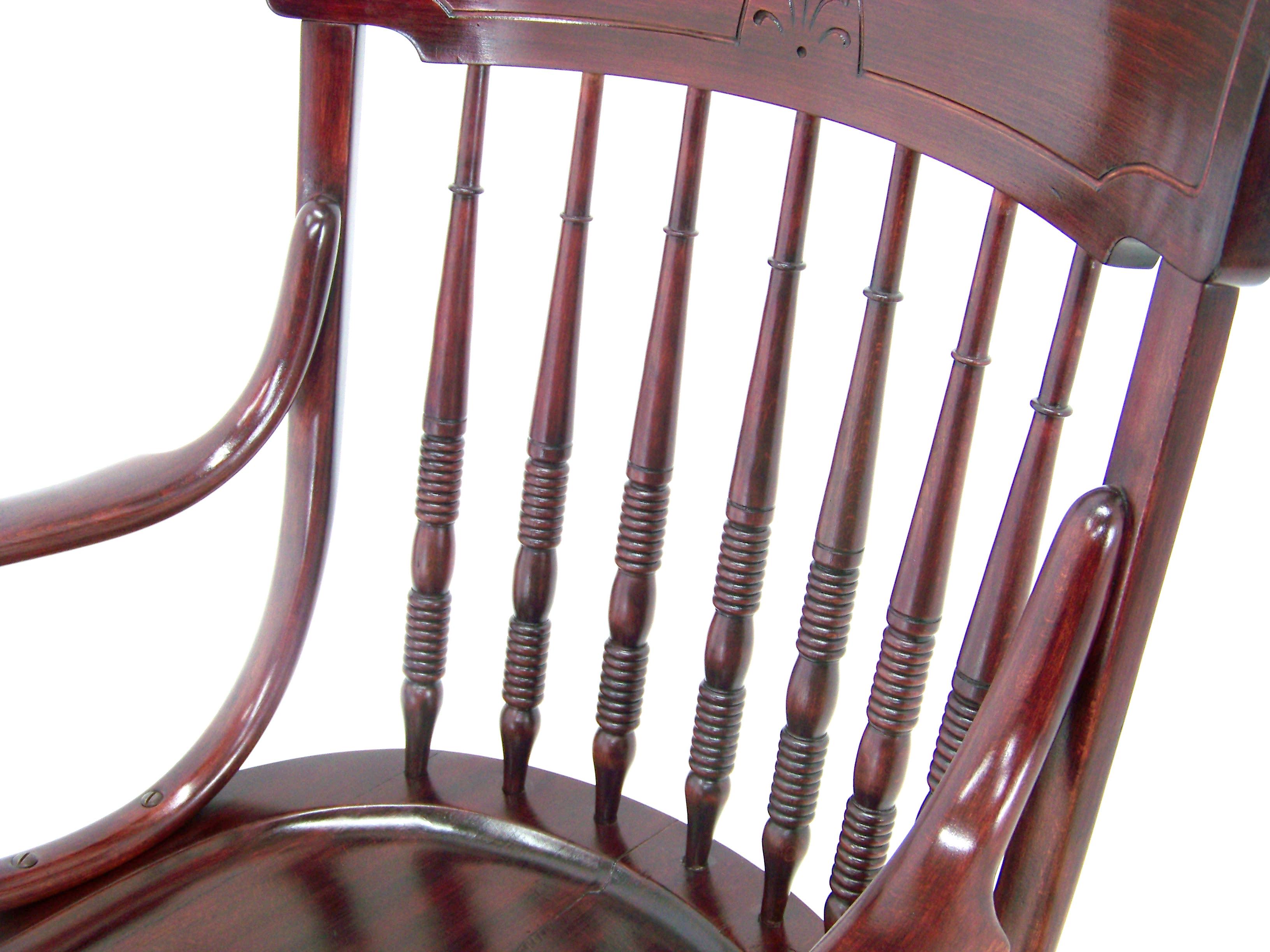 Hêtre Chaise de bureau pivotante Thonet Nr.352, depuis 1904 en vente