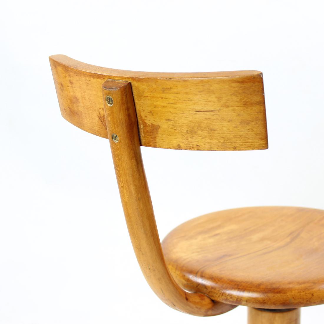 Swivel Piano Stool with Backrest in Oak, Thonet Design, Czechoslovakia, 1950s 2